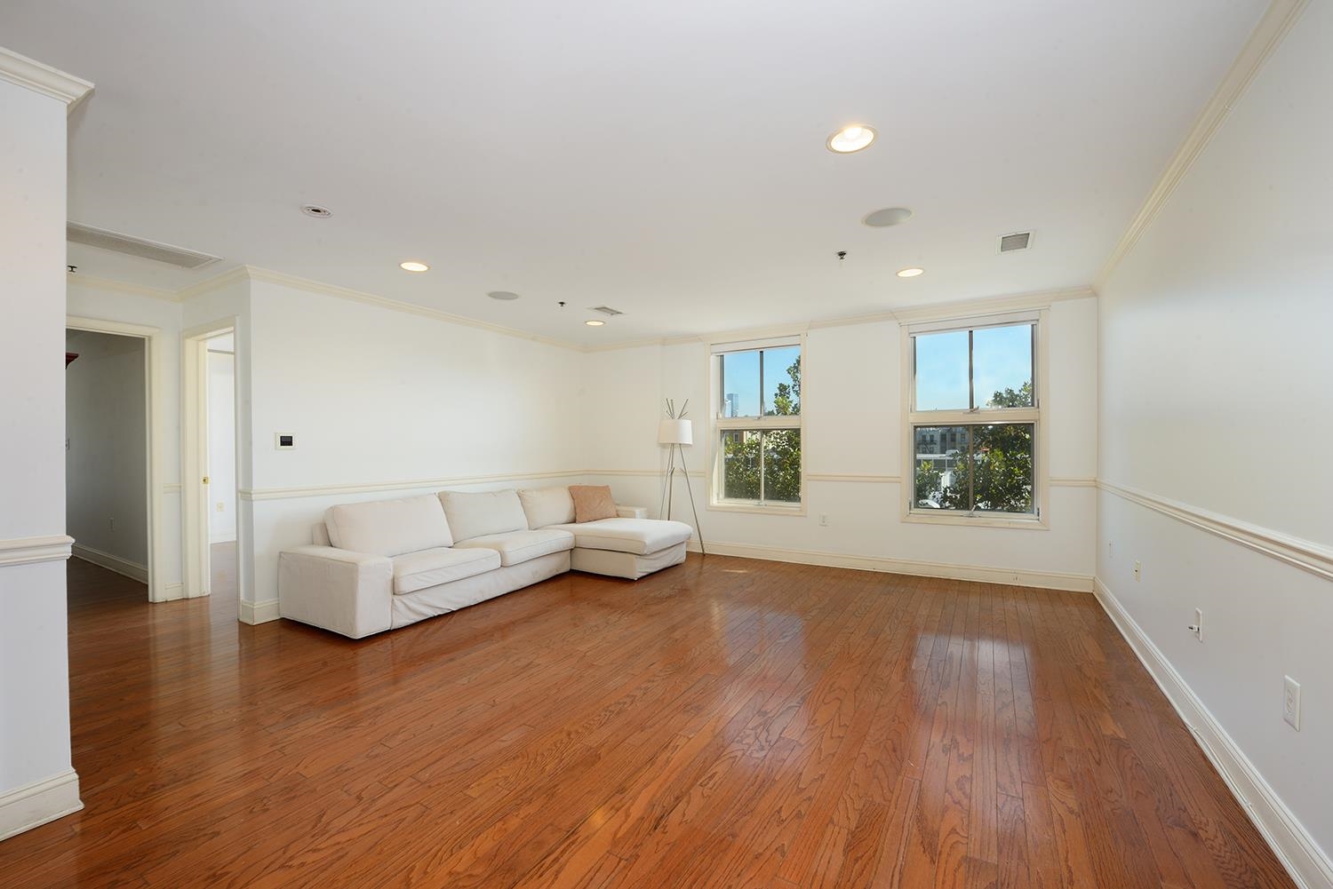 812 GRAND ST Unit: 514