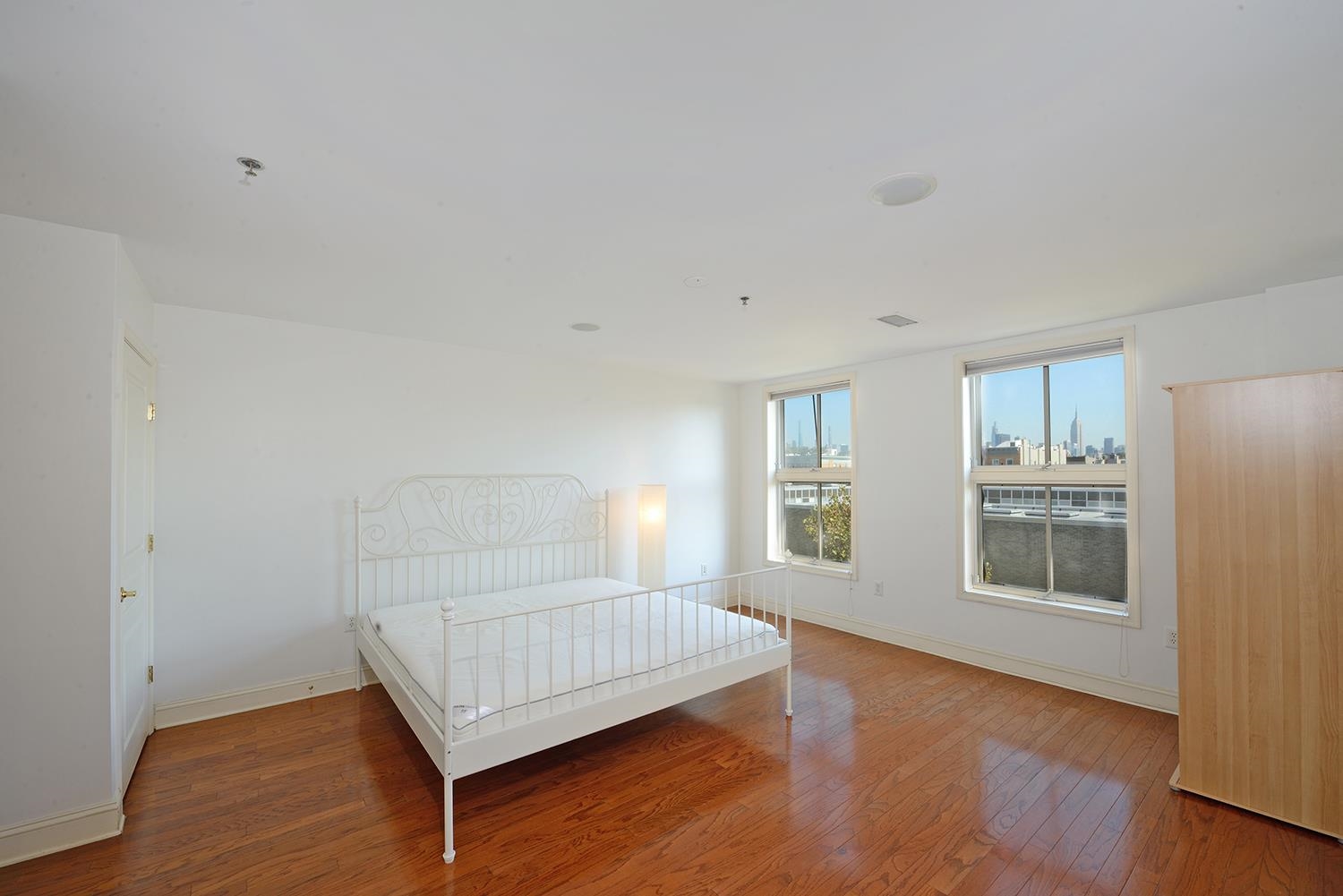 812 GRAND ST Unit: 514