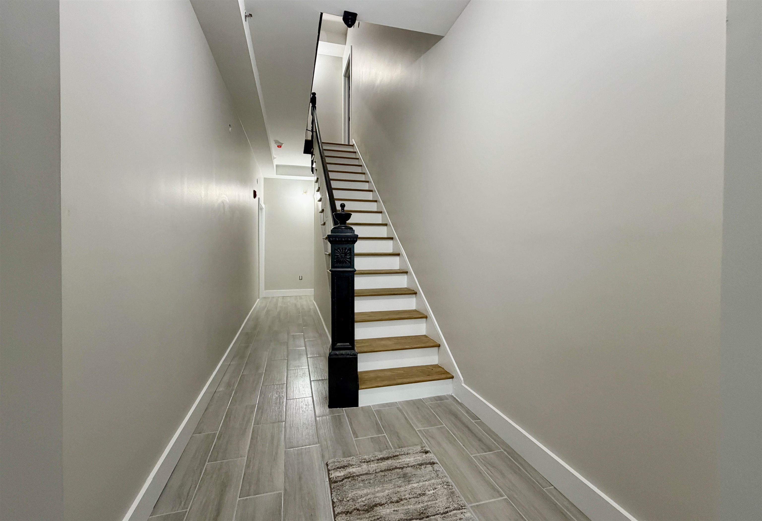 842 PARK AVE Unit: 101