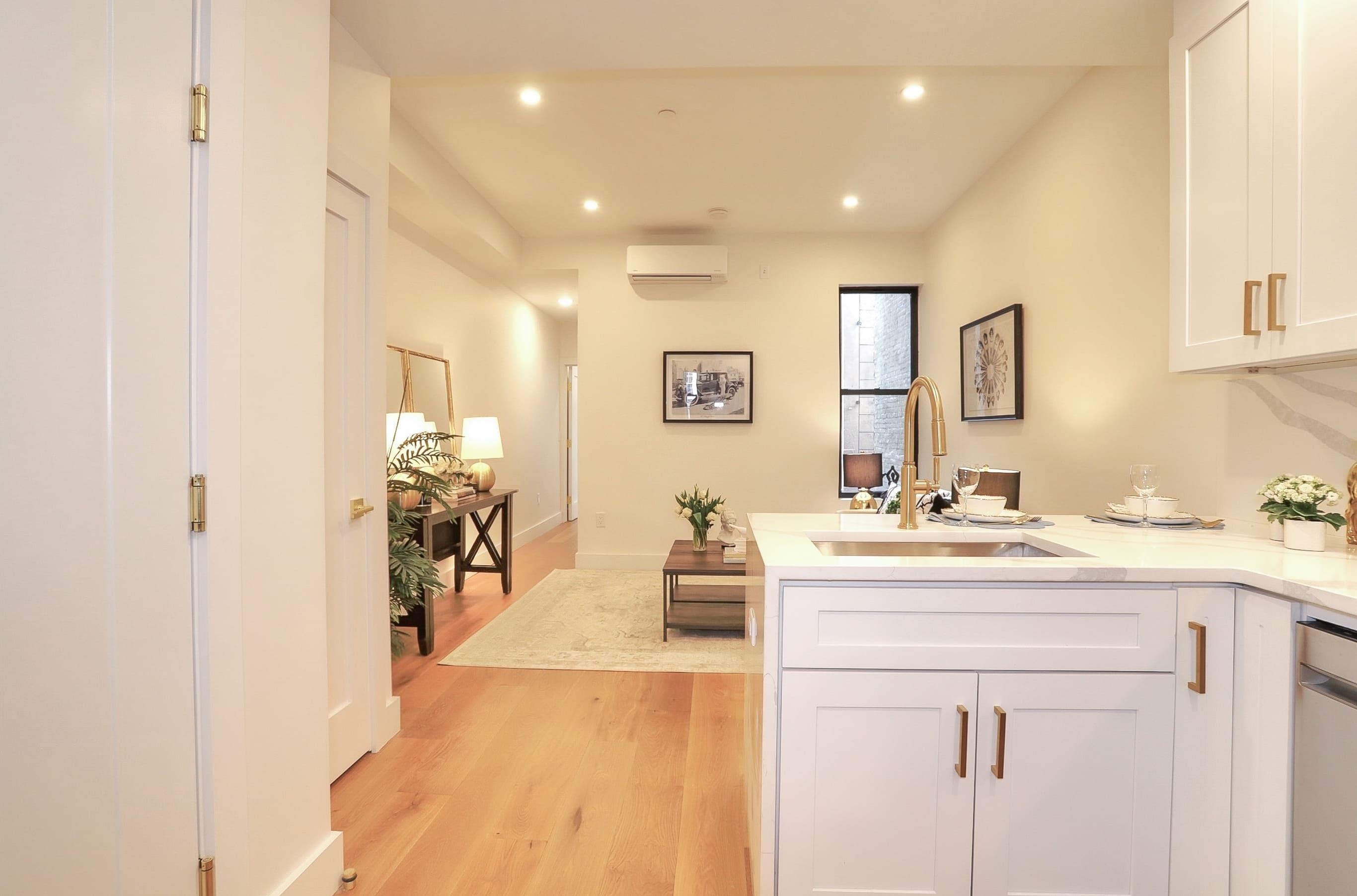 842 PARK AVE Unit: 101