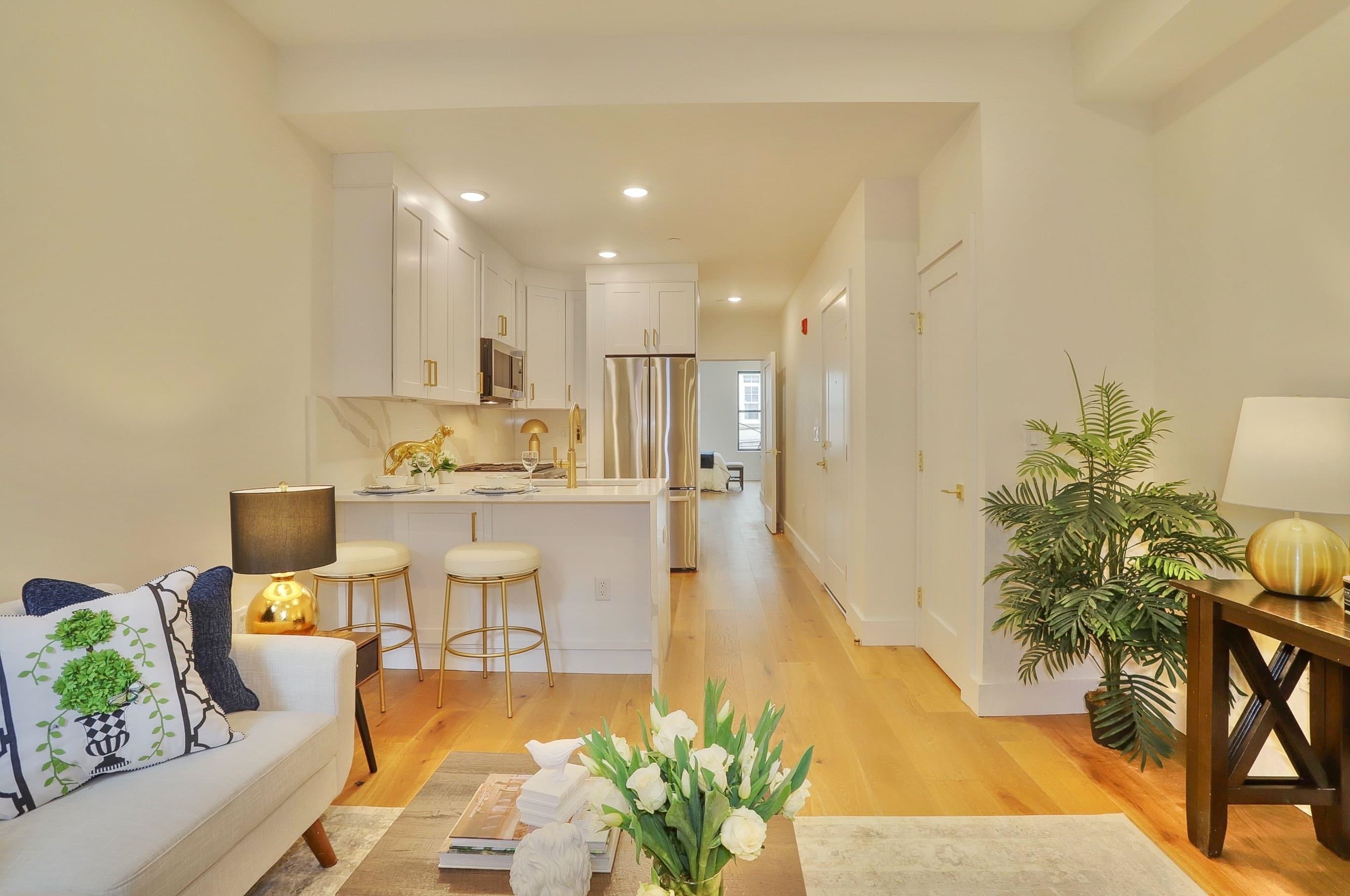 842 PARK AVE Unit: 101
