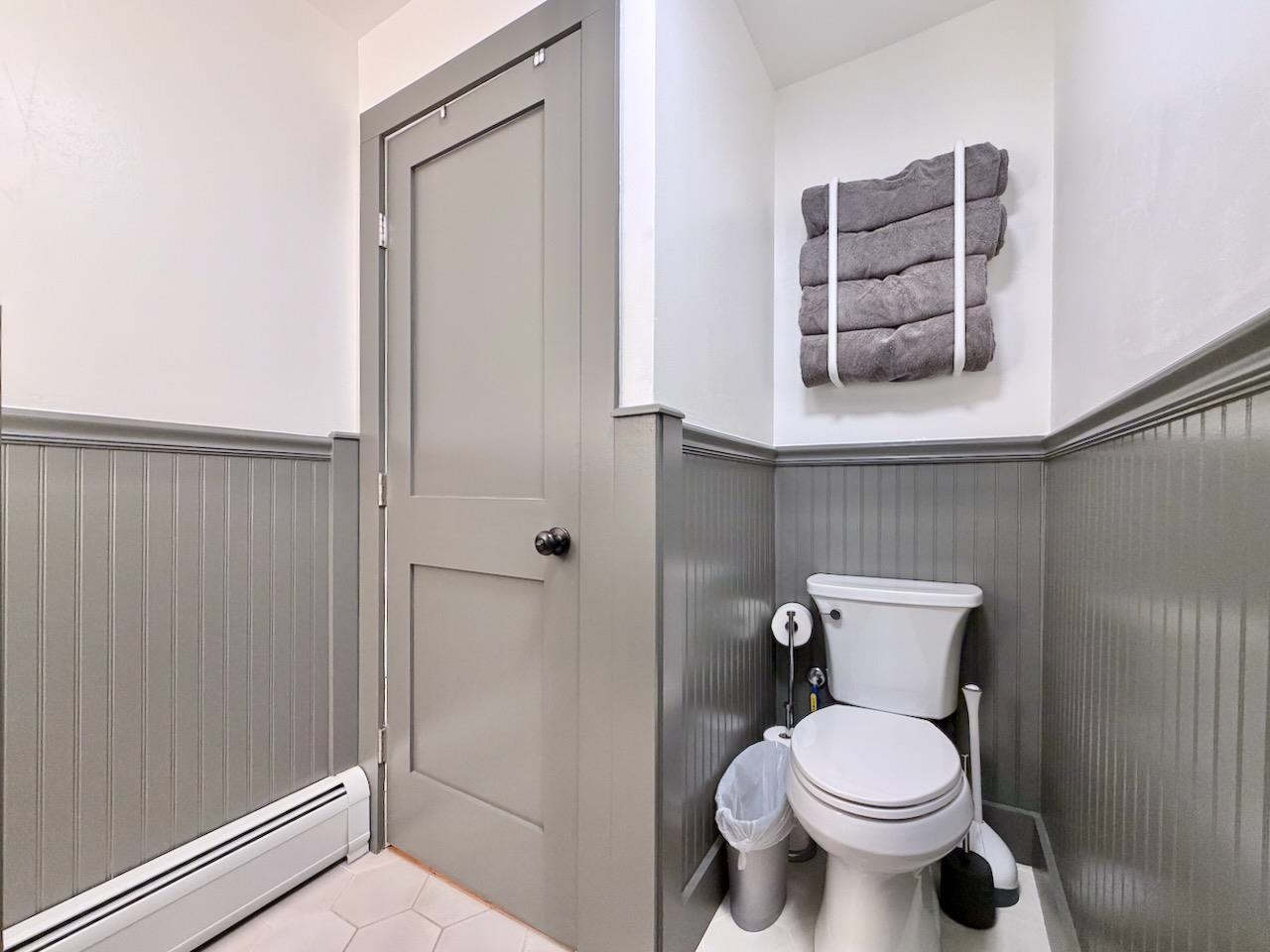 820 GRAND ST Unit: 2A