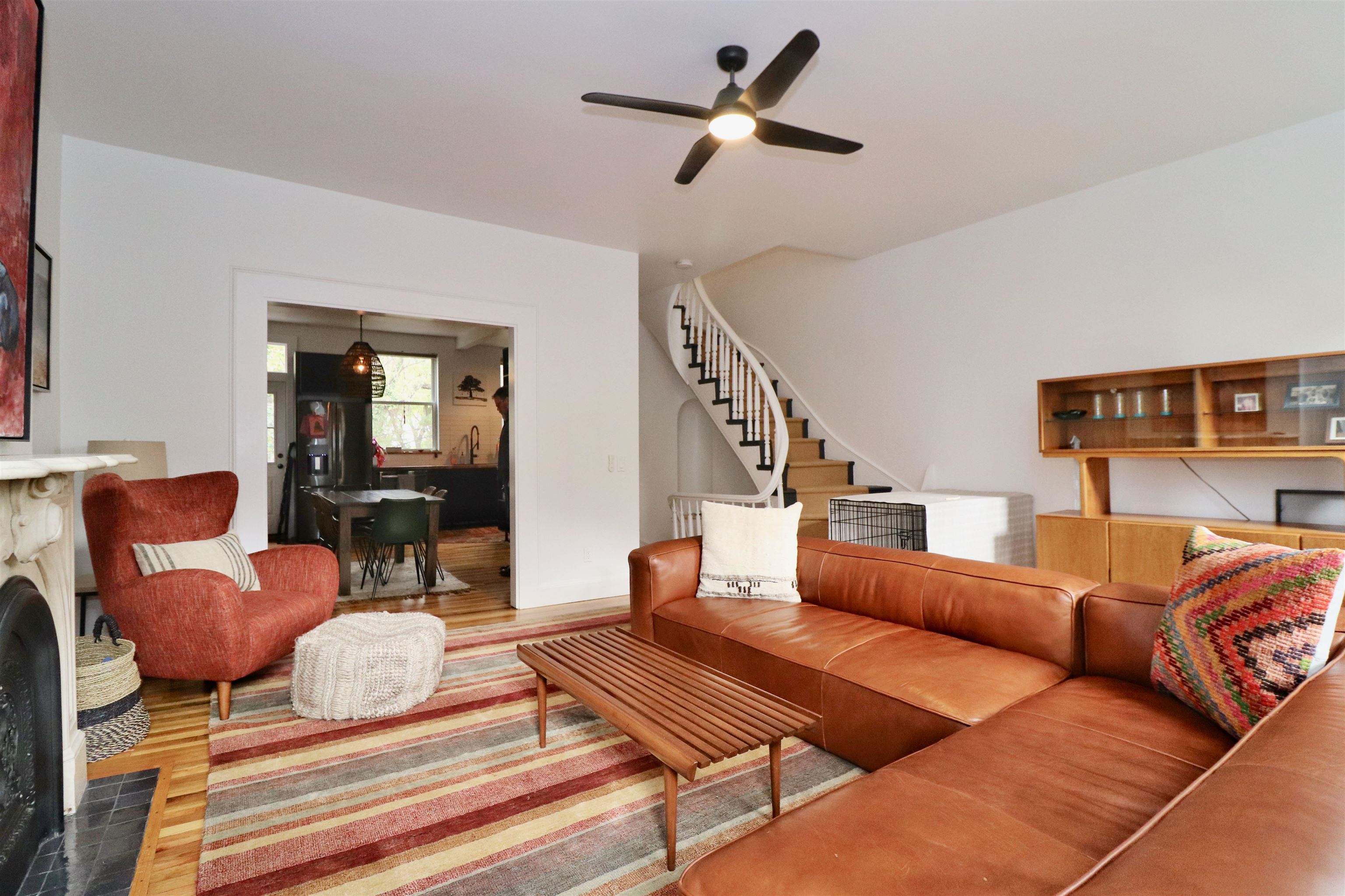820 GRAND ST Unit: 2A
