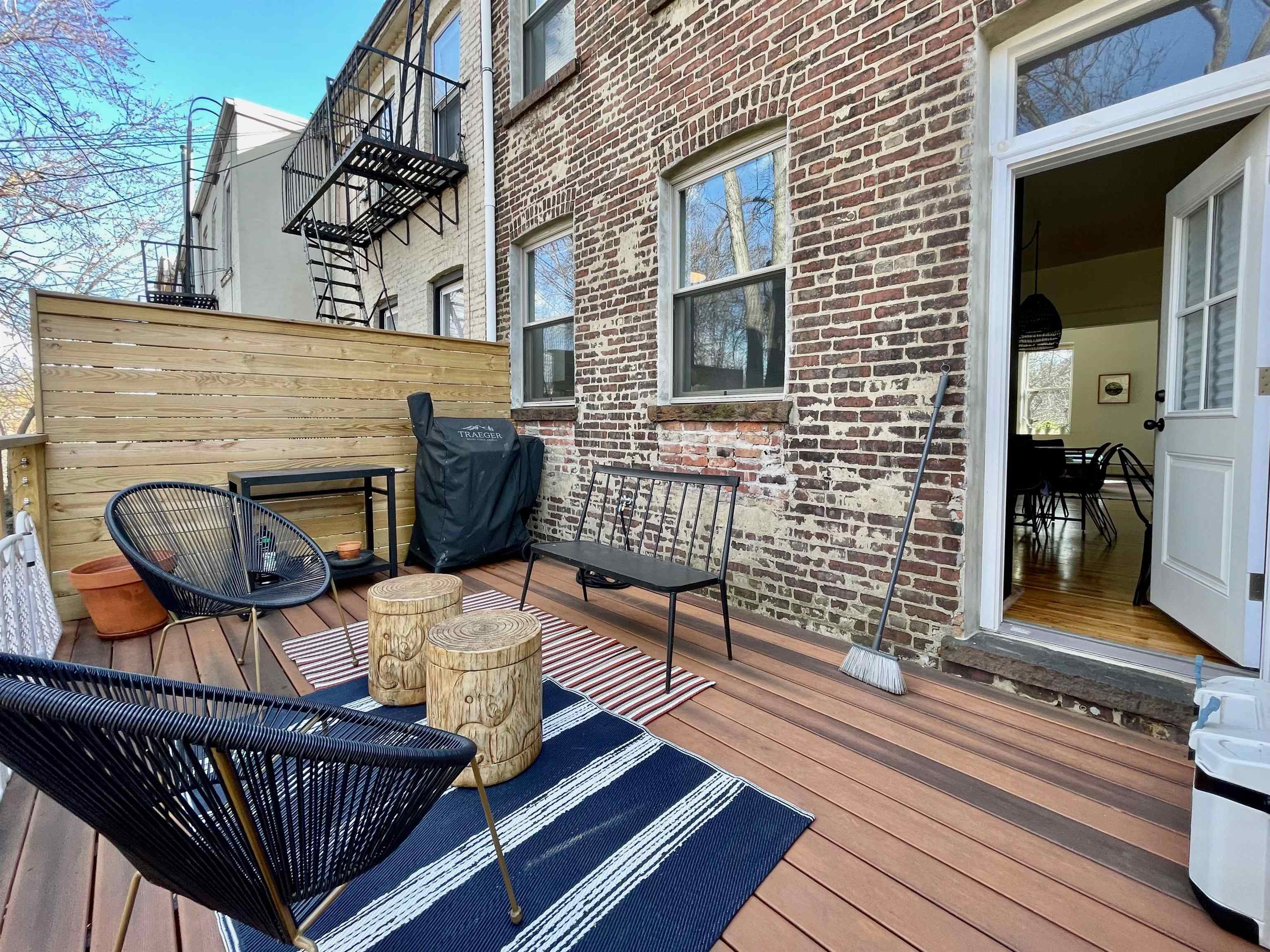 820 GRAND ST Unit: 2A