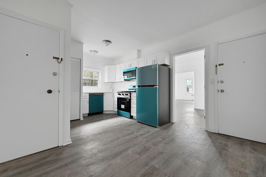 33 EAST 42ND ST Unit: 3