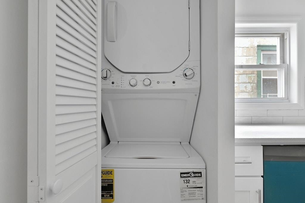 33 EAST 42ND ST Unit: 3