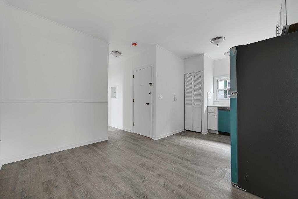 33 EAST 42ND ST Unit: 3