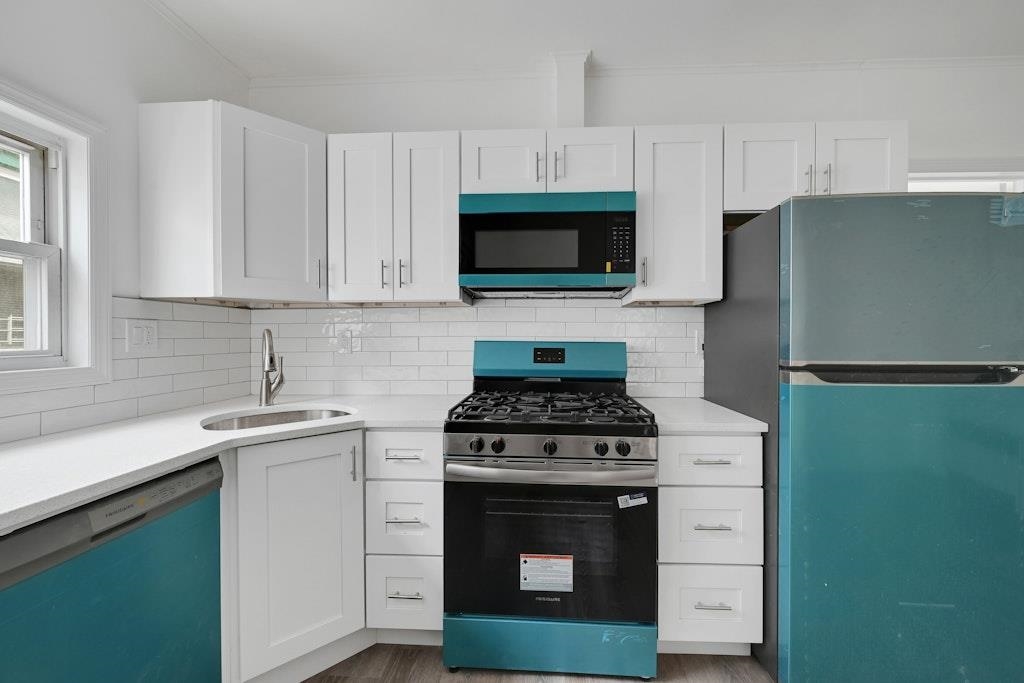 33 EAST 42ND ST Unit: 3