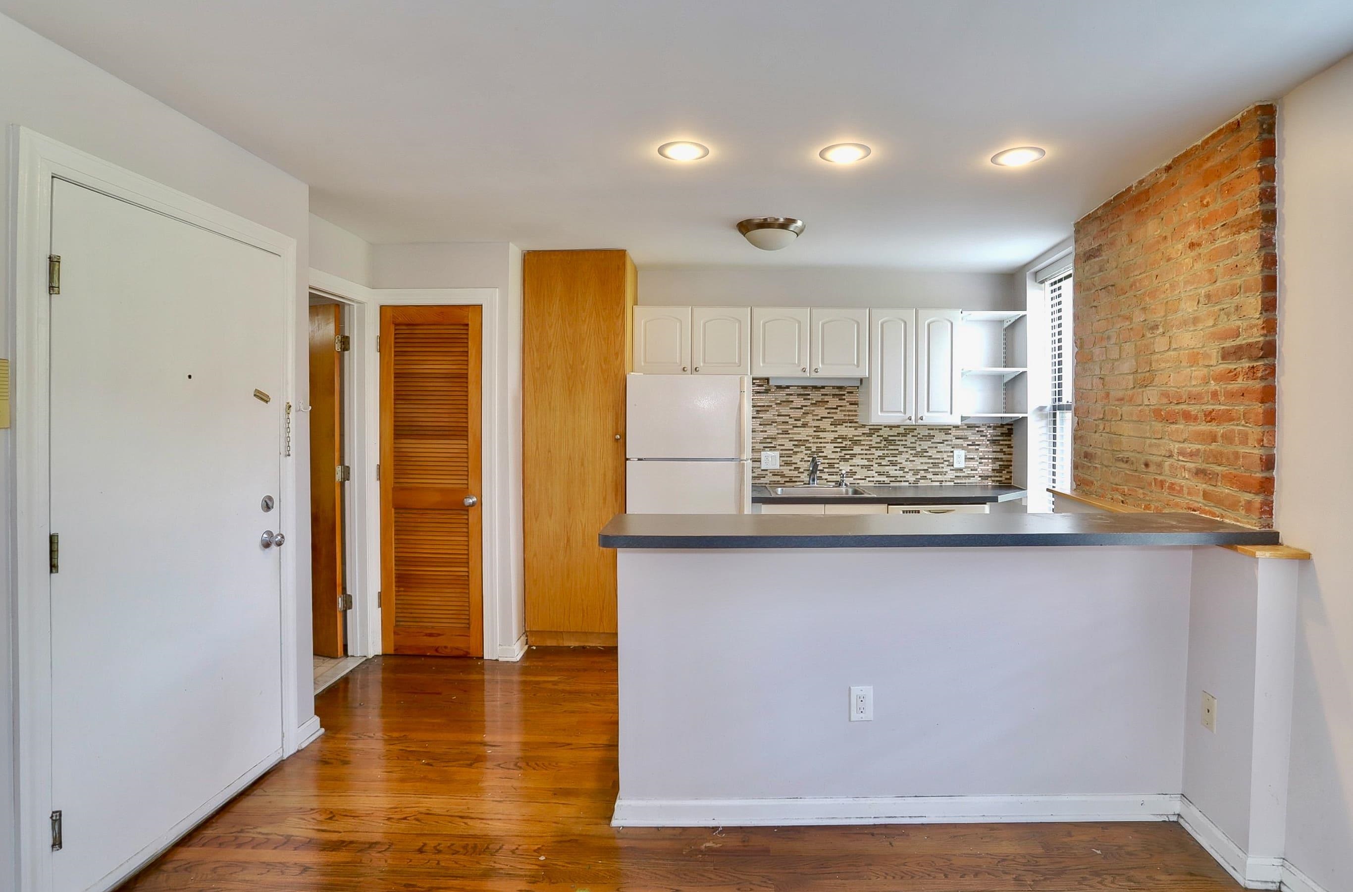 197 NEWARK AVE Unit: 2