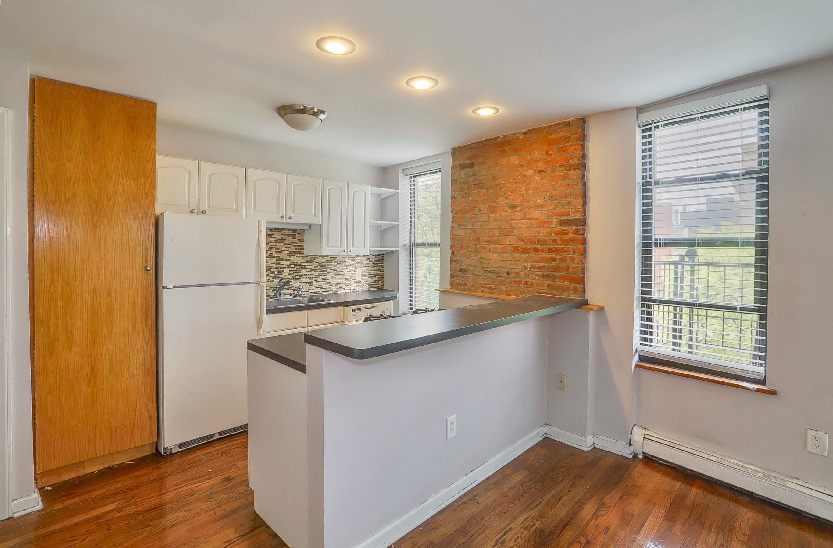 197 NEWARK AVE Unit: 2