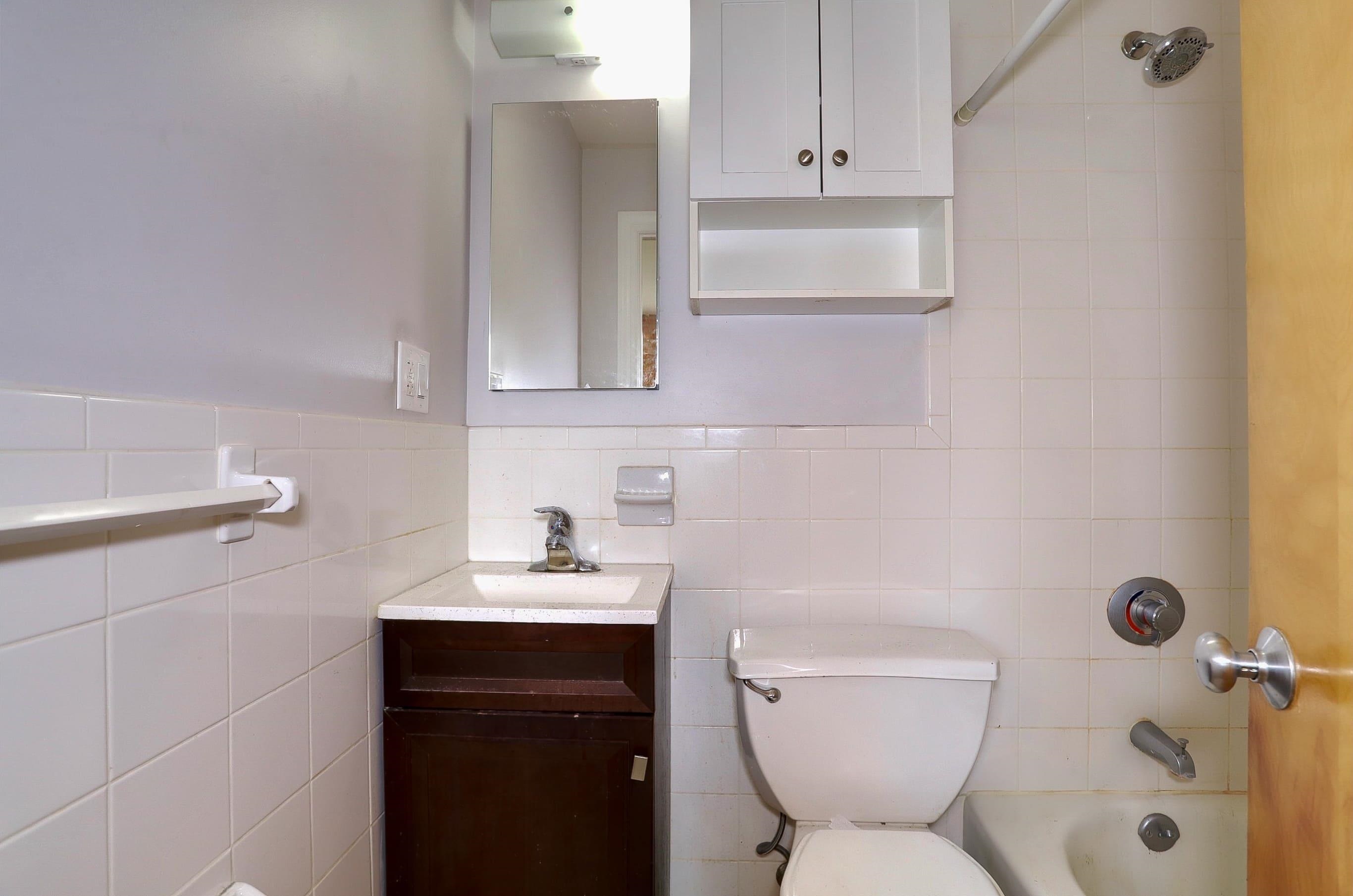 197 NEWARK AVE Unit: 2