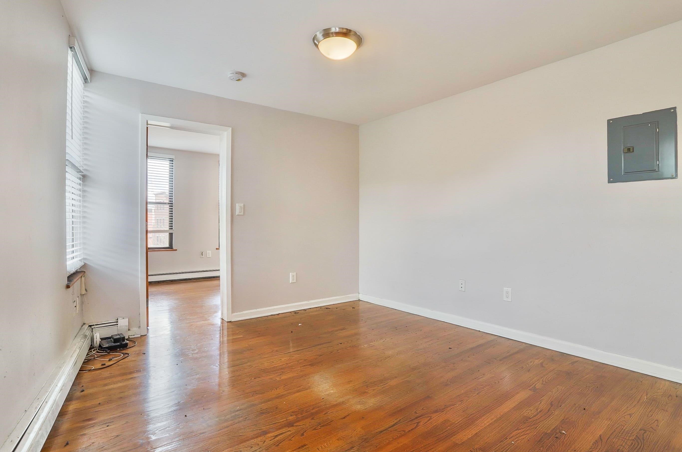 197 NEWARK AVE Unit: 2