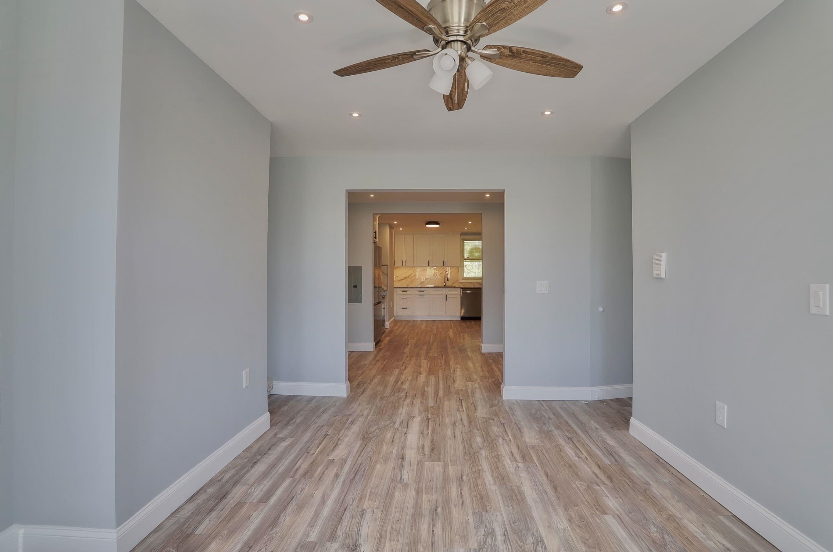 237 WHITON ST Unit: 3