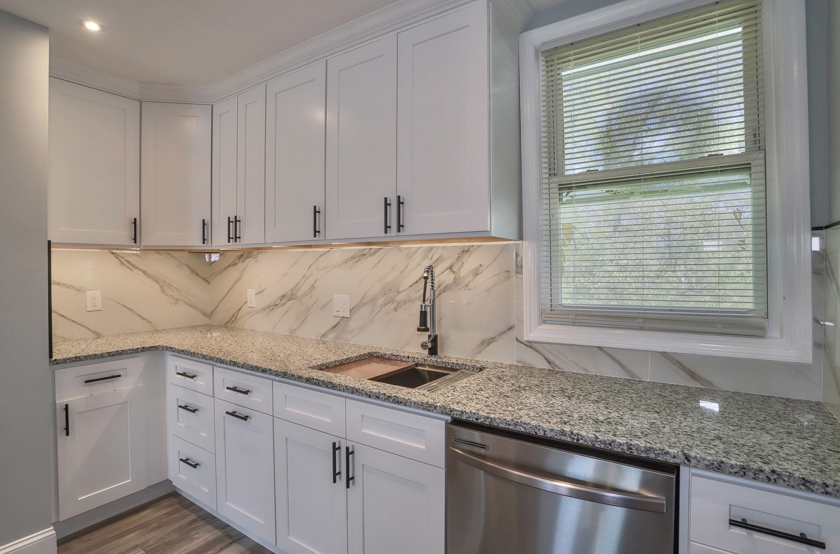 237 WHITON ST Unit: 3