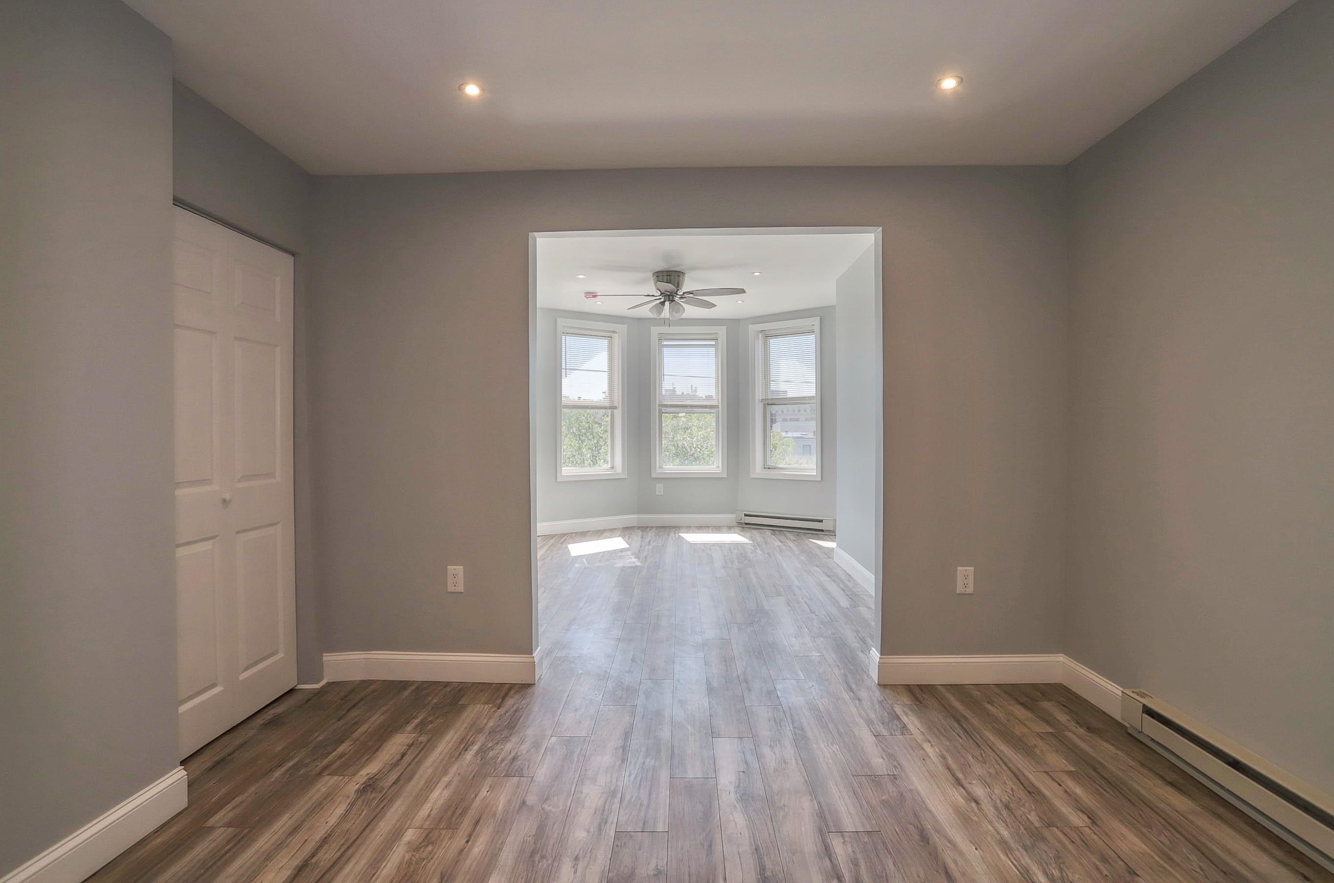 237 WHITON ST Unit: 3