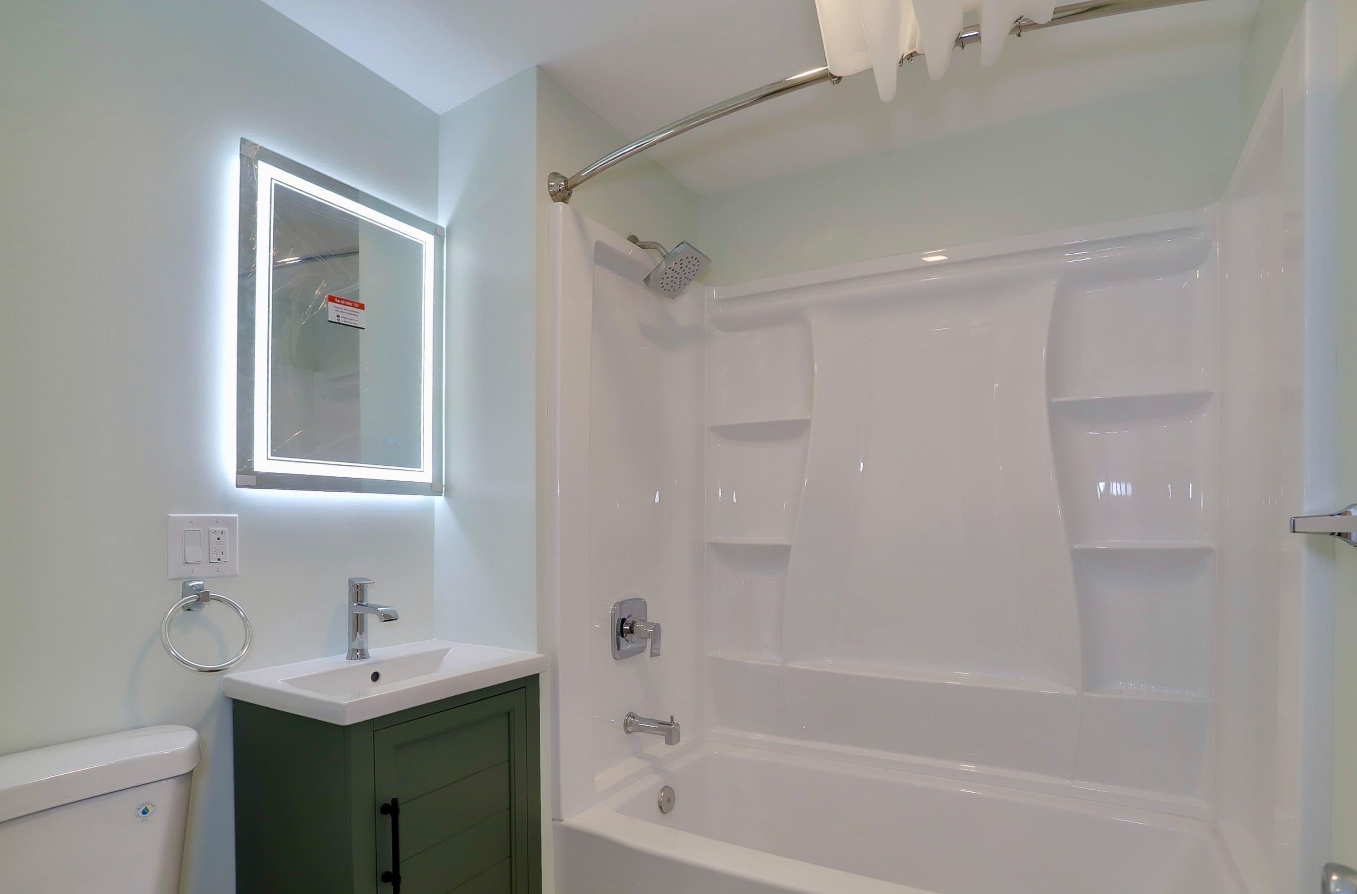 237 WHITON ST Unit: 3