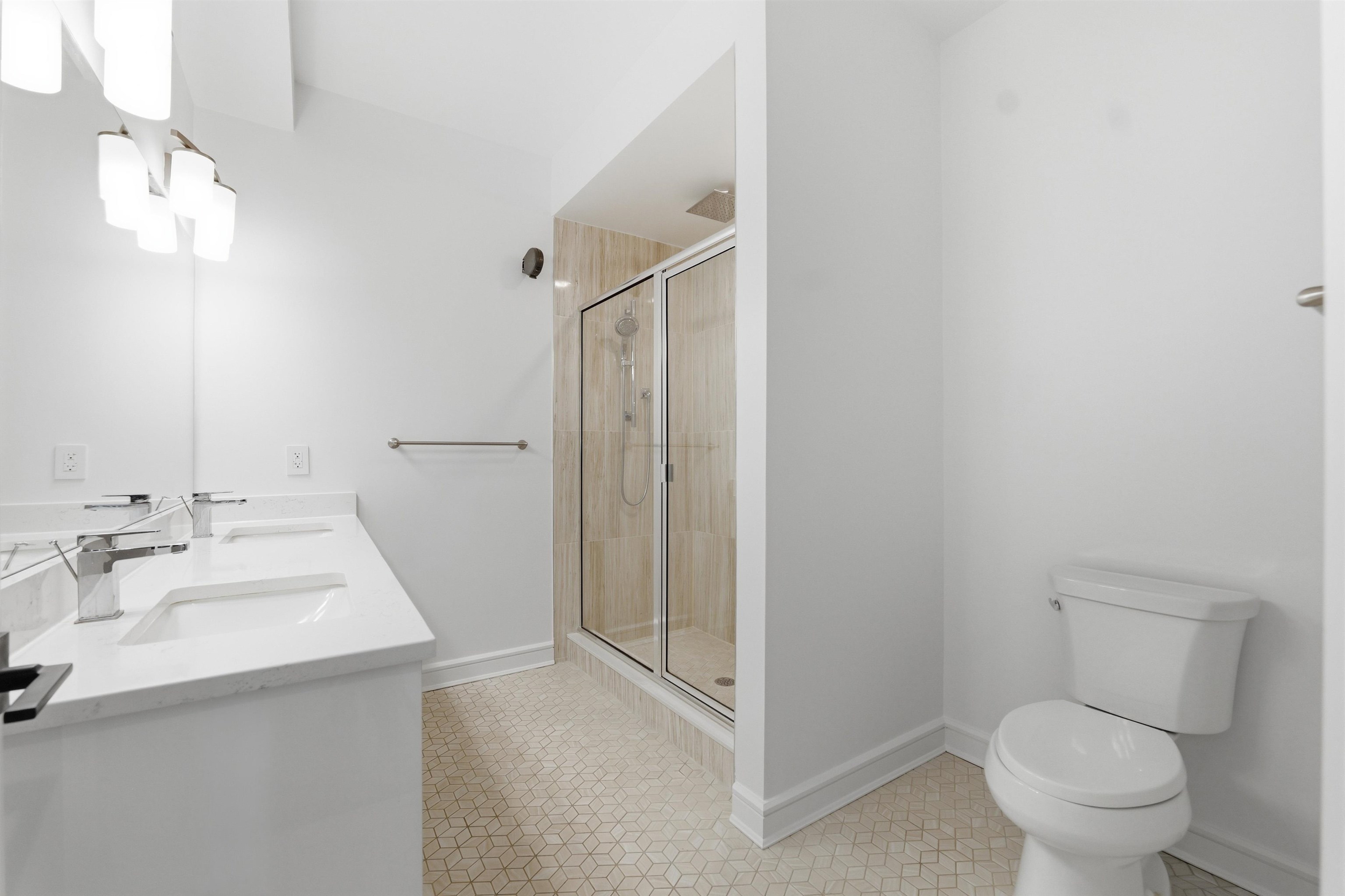 974 SUMMIT AVE Unit: 406