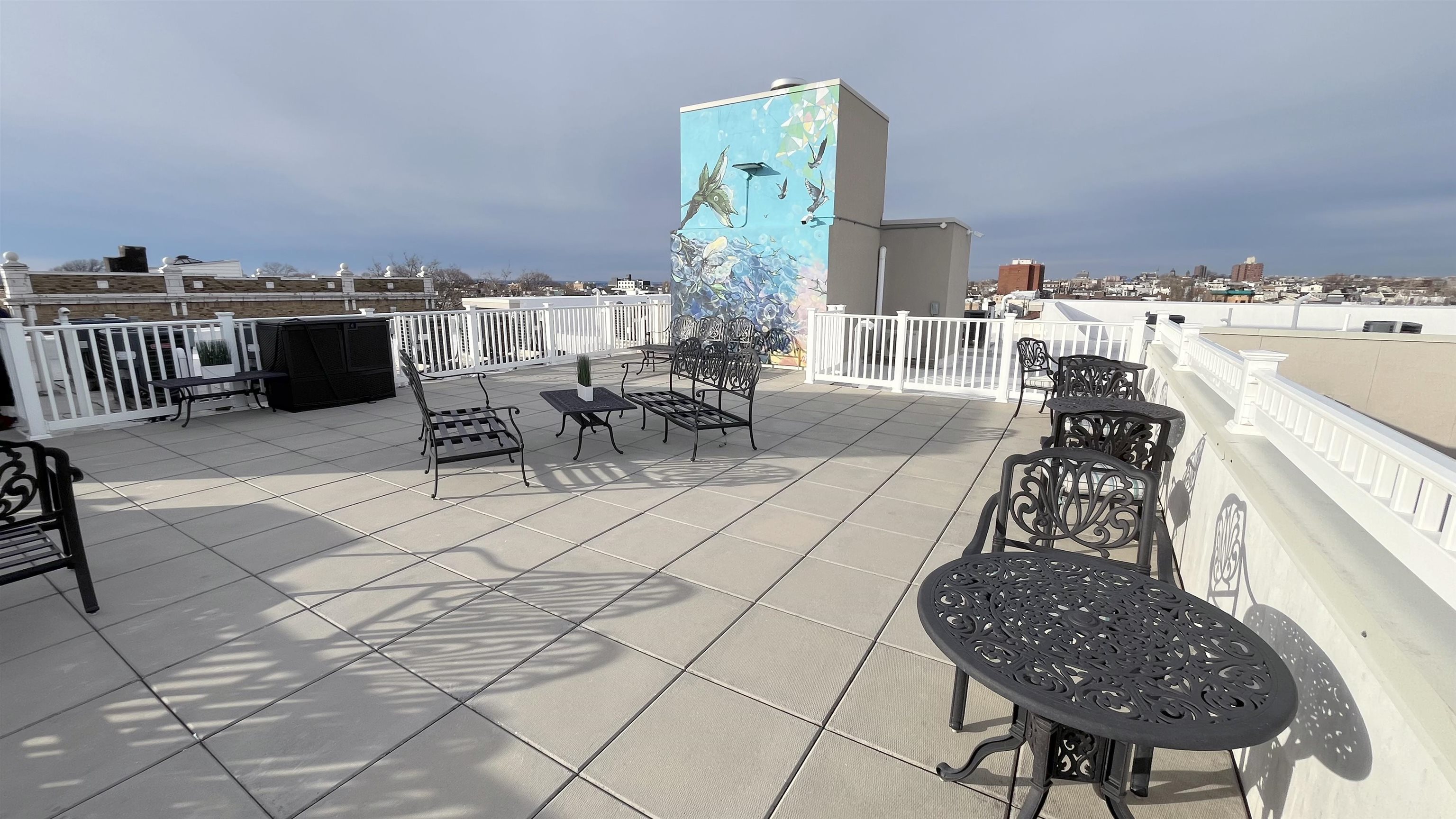 974 SUMMIT AVE Unit: 406