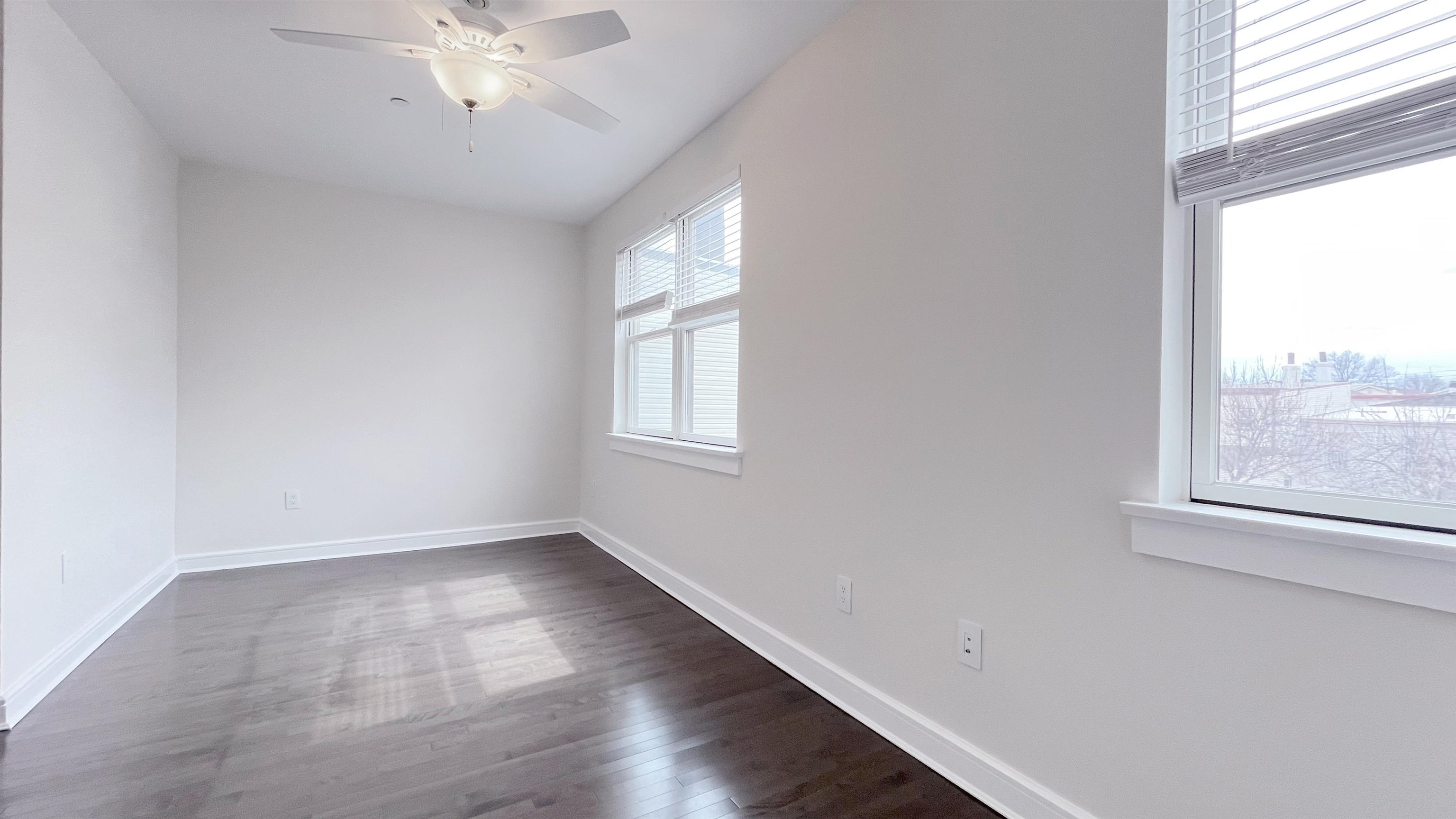 974 SUMMIT AVE Unit: 406