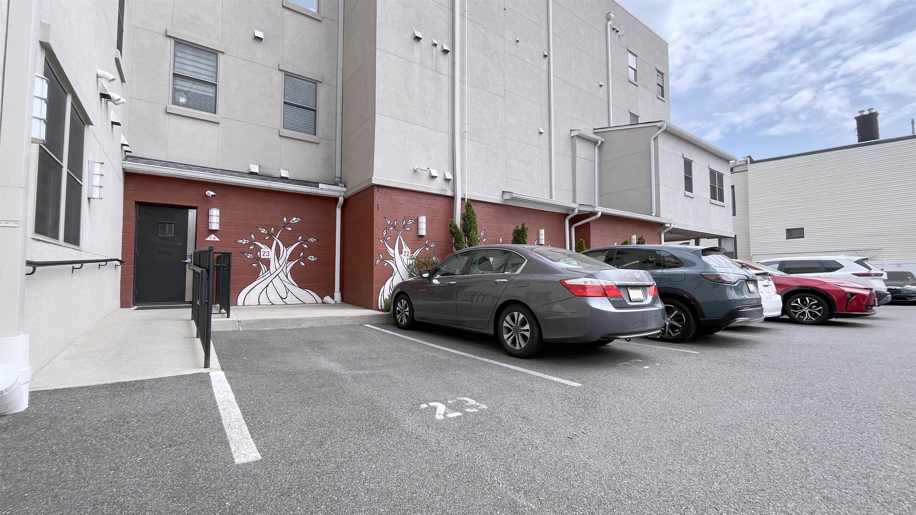 974 SUMMIT AVE Unit: 406