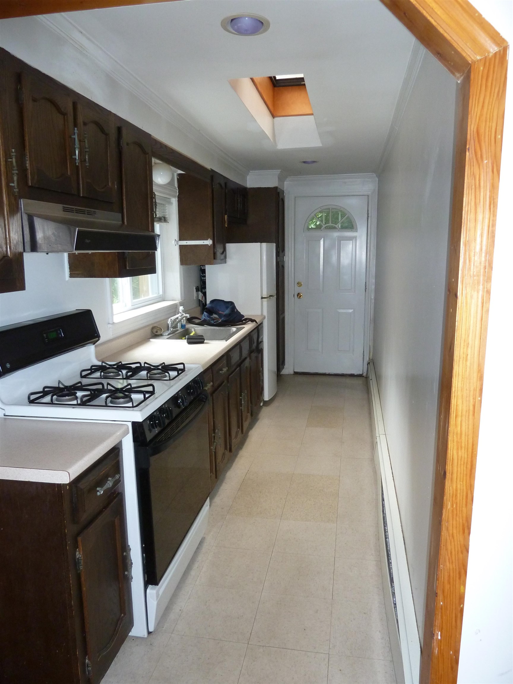 936 WILLOW AVE Unit: B