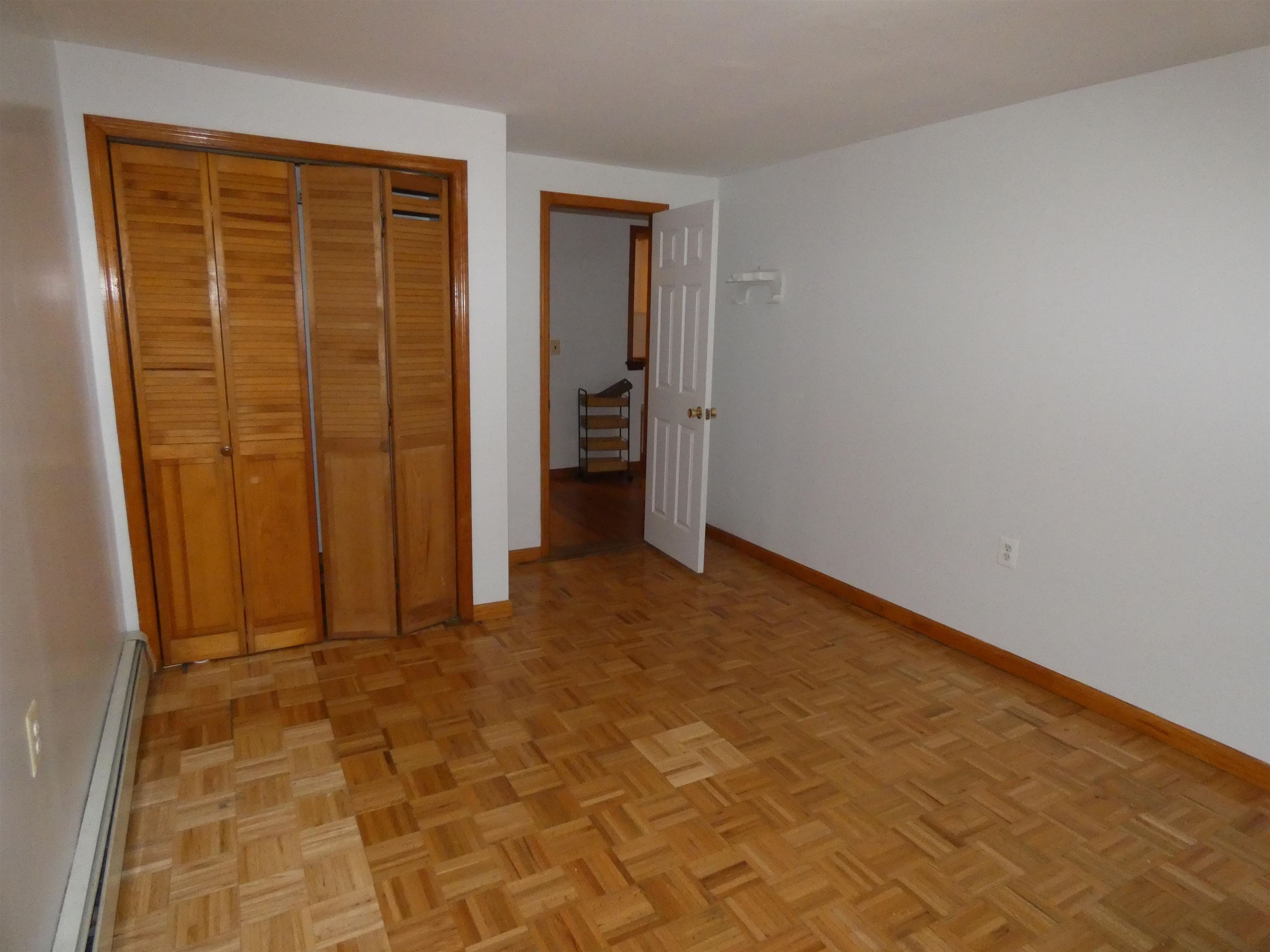 936 WILLOW AVE Unit: B