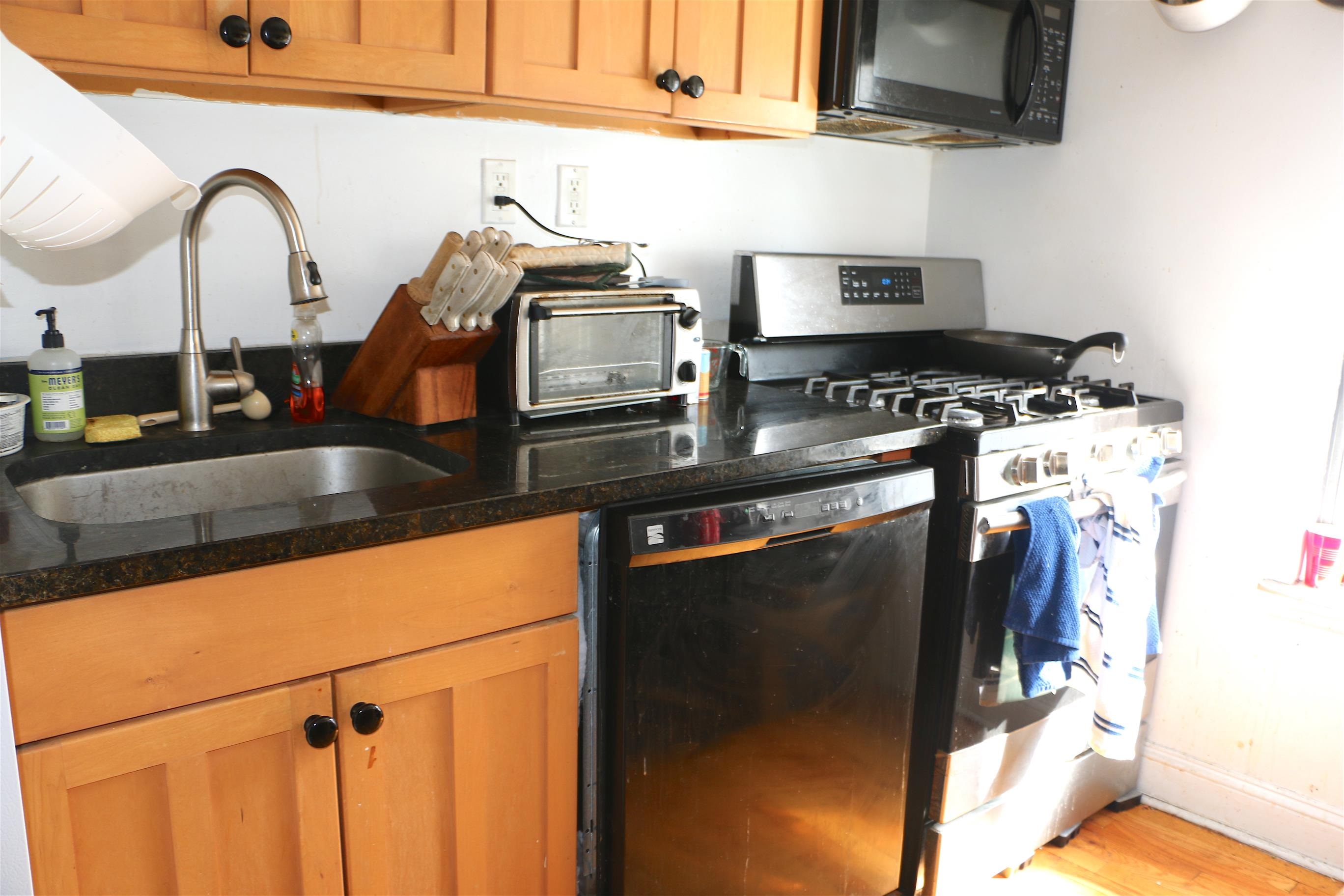 405 WASHINGTON ST Unit: 3