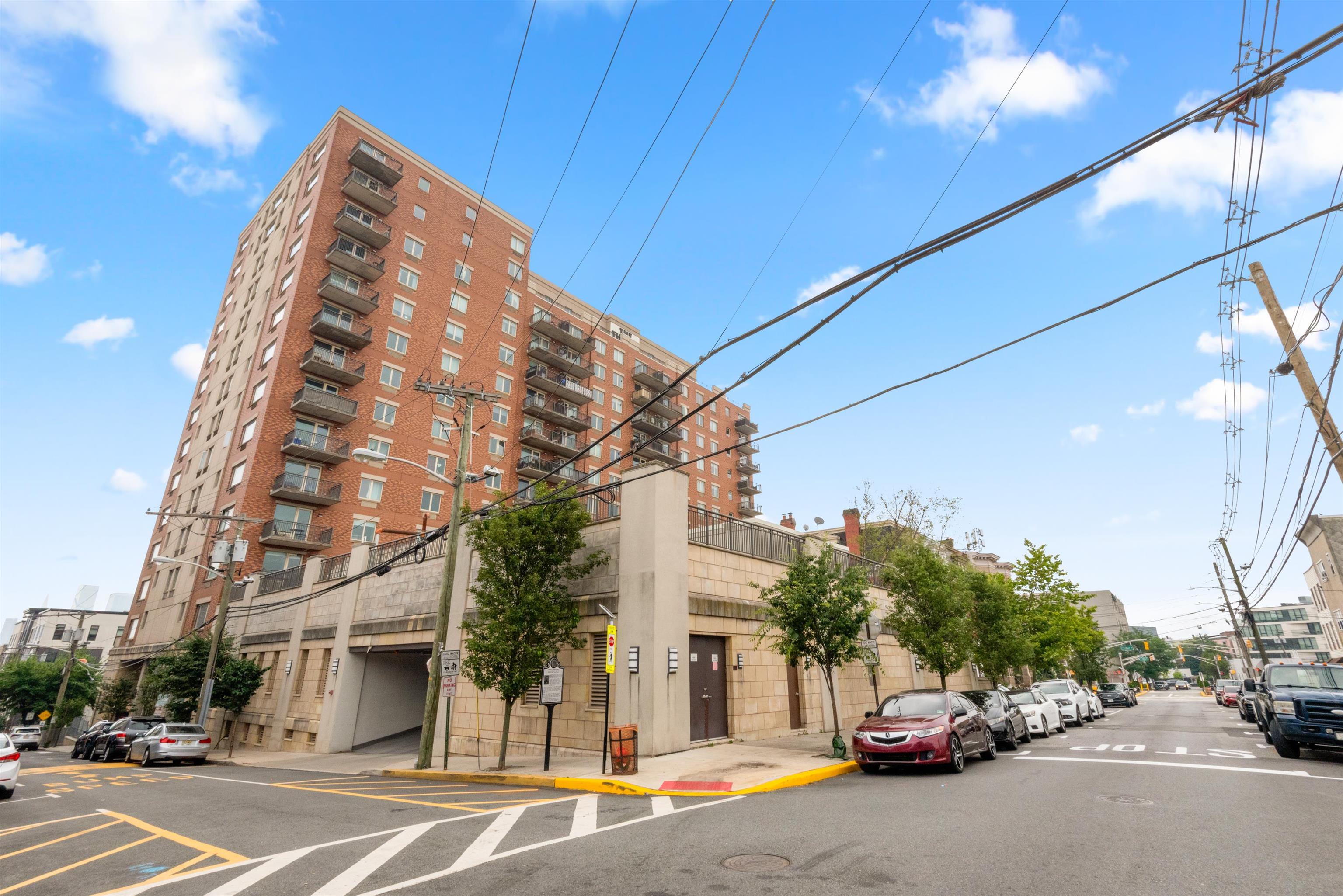 3312 HUDSON AVE Unit: 12F