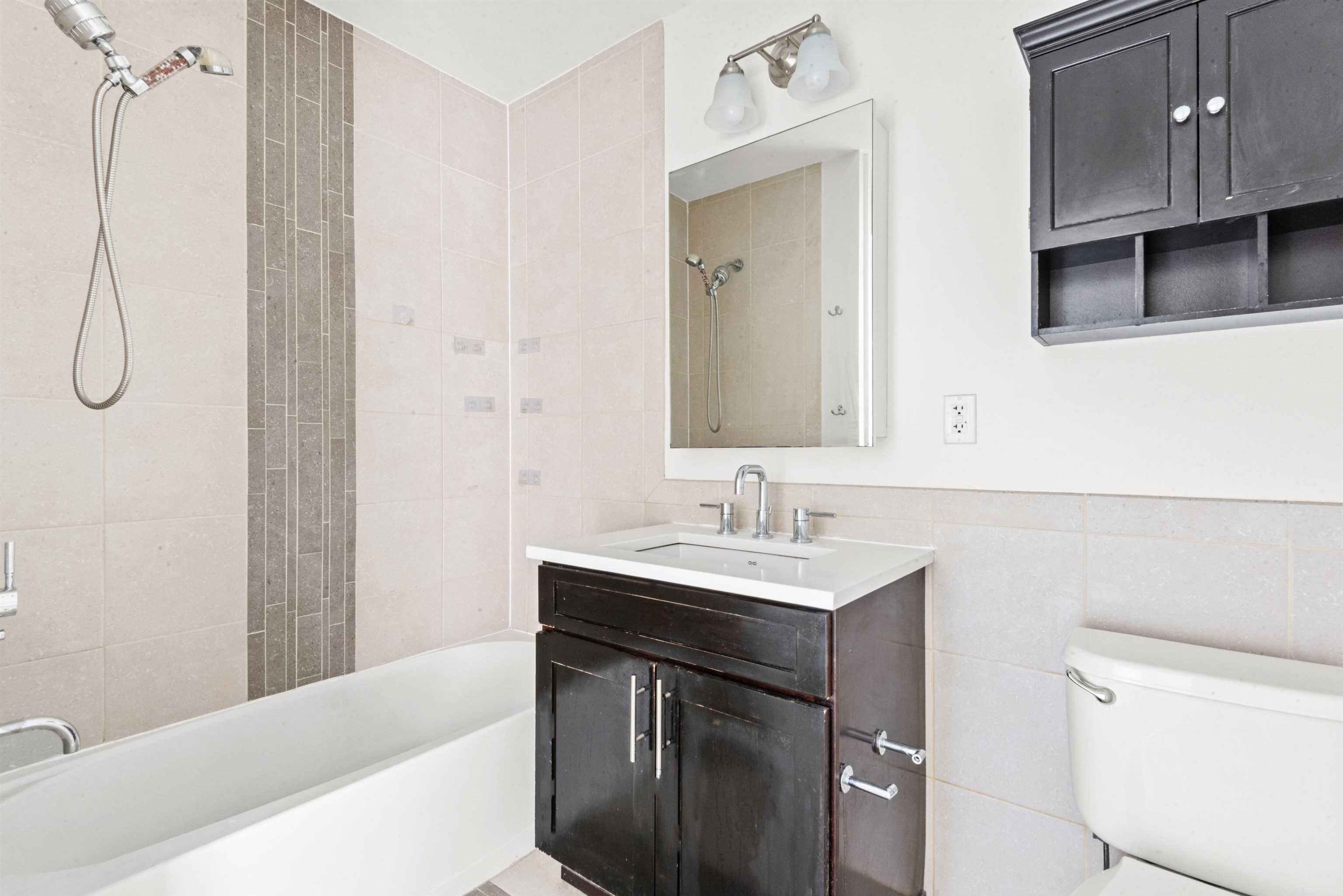 3312 HUDSON AVE Unit: 12F