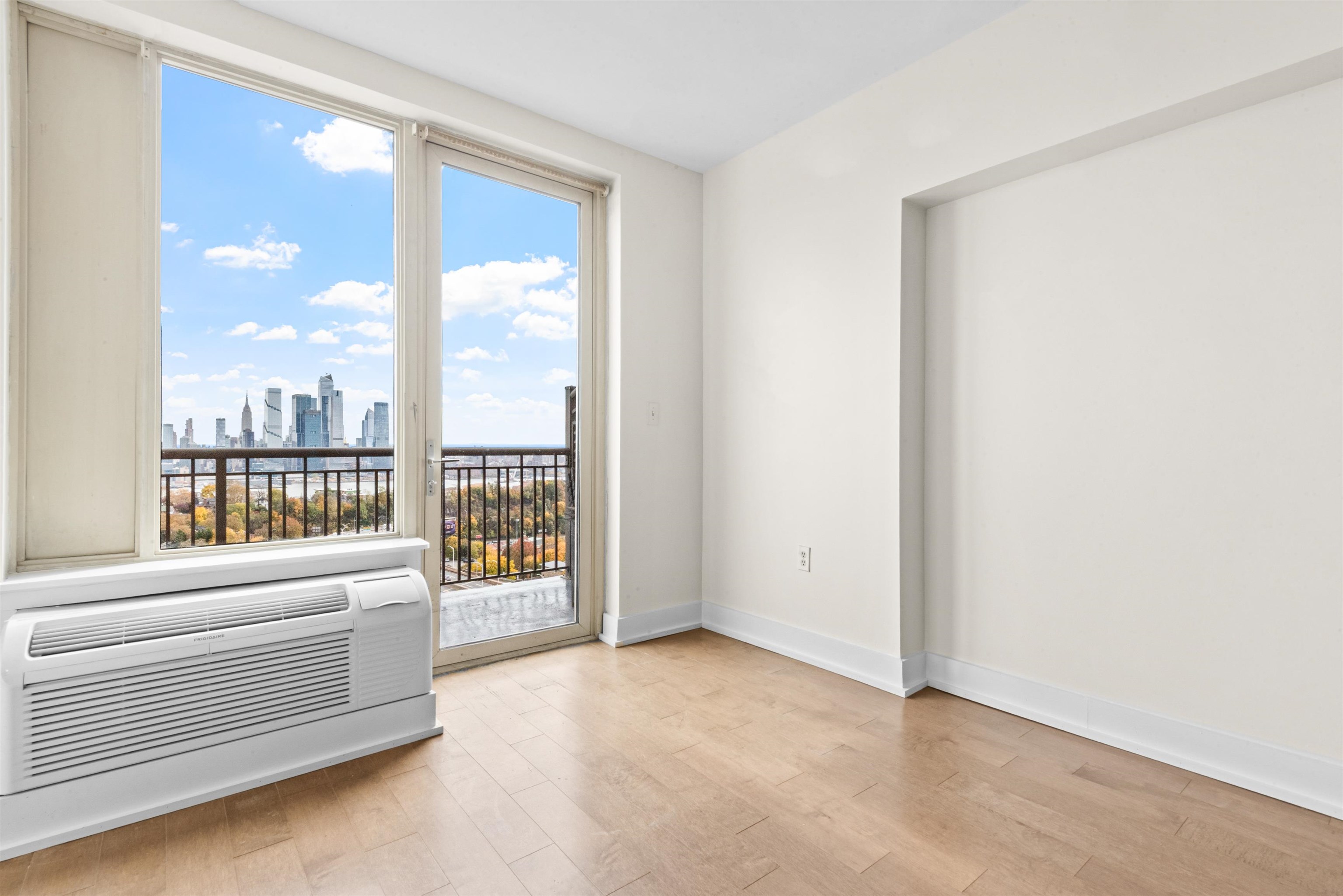 3312 HUDSON AVE Unit: 12F
