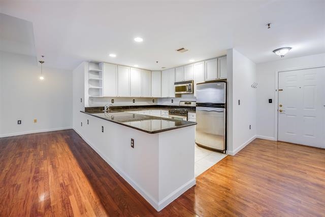 515 GREGORY AVE Unit: 5