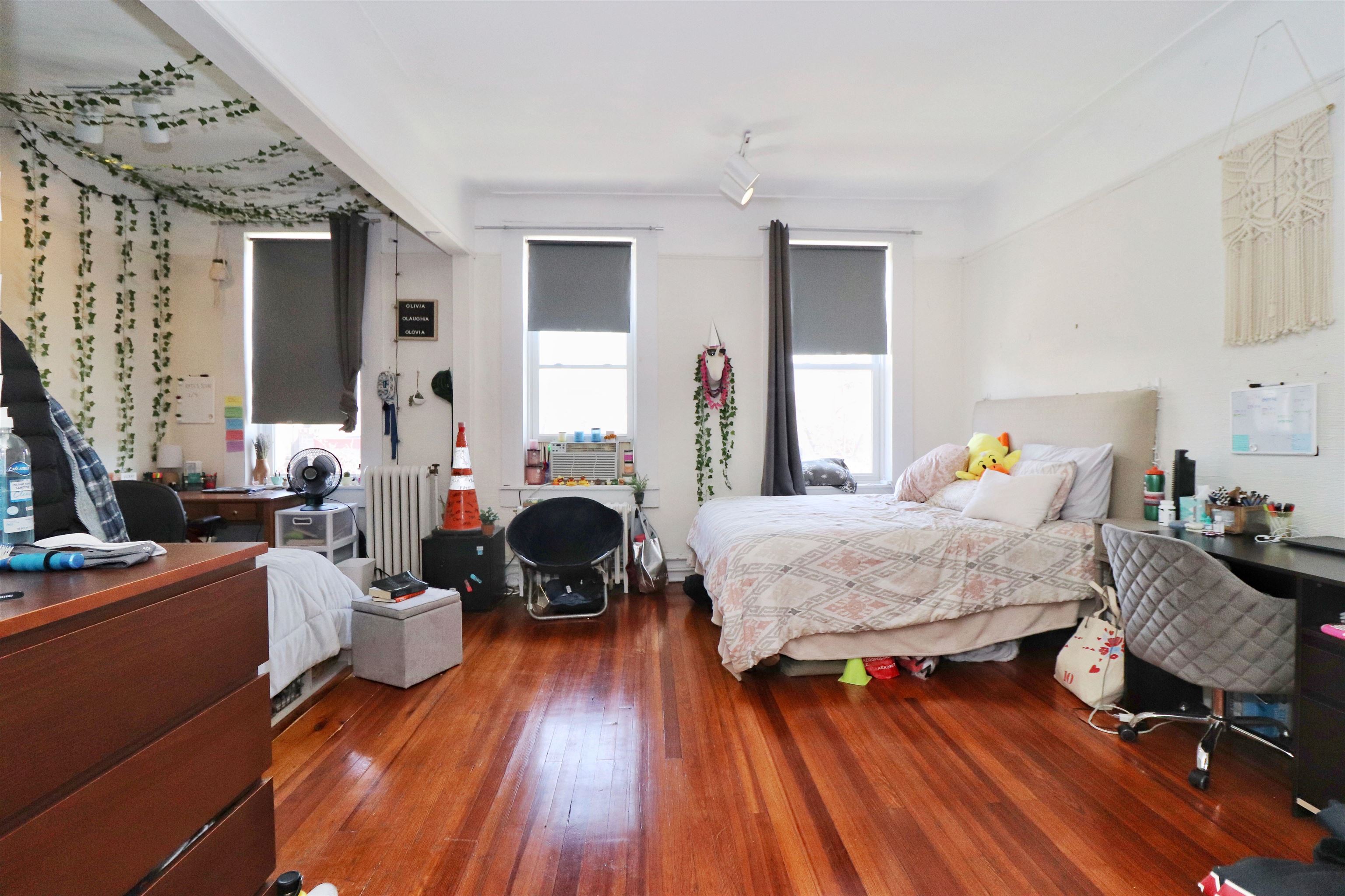 704 WASHINGTON ST Unit: 4