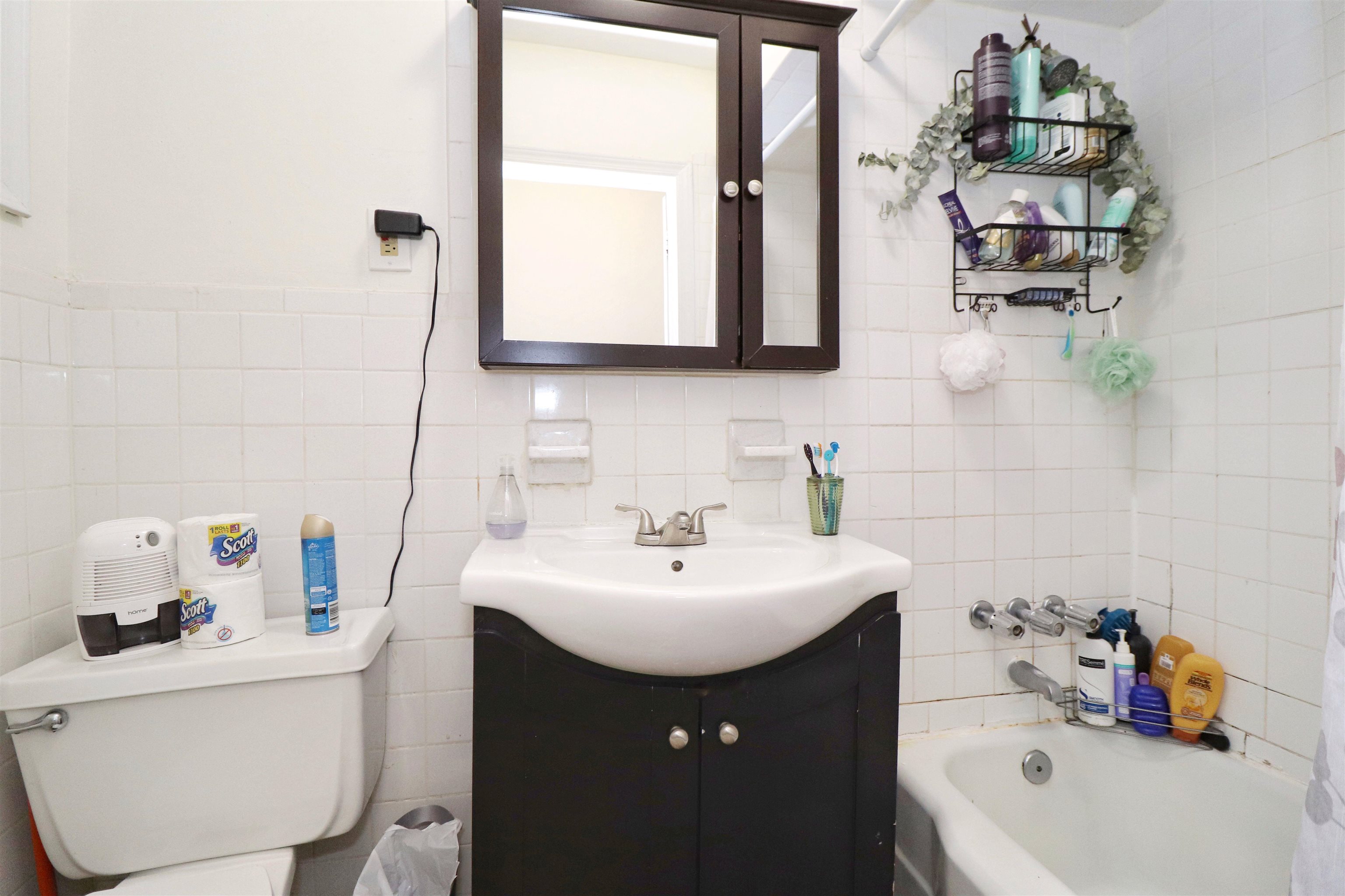 704 WASHINGTON ST Unit: 4