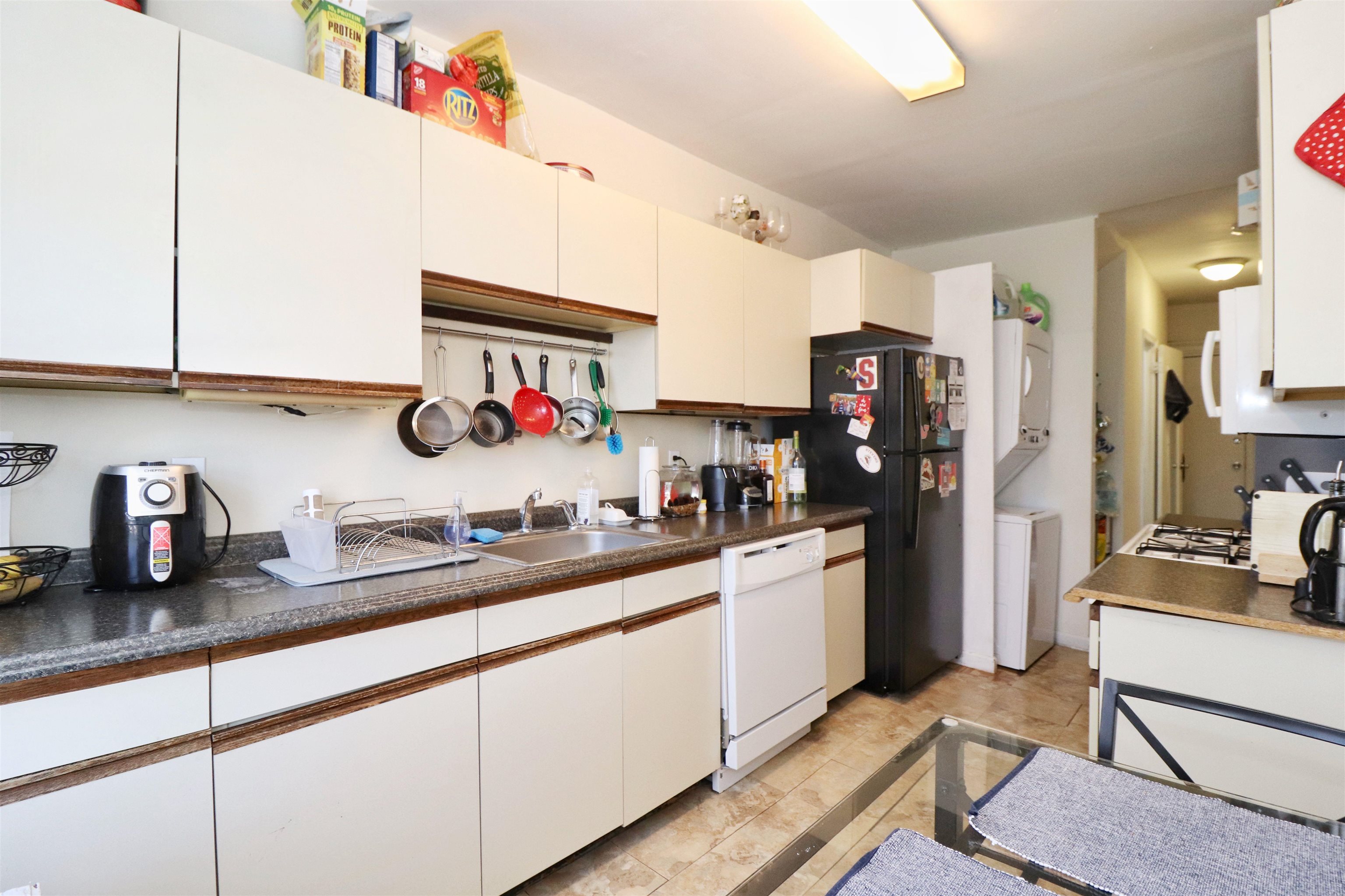 704 WASHINGTON ST Unit: 4
