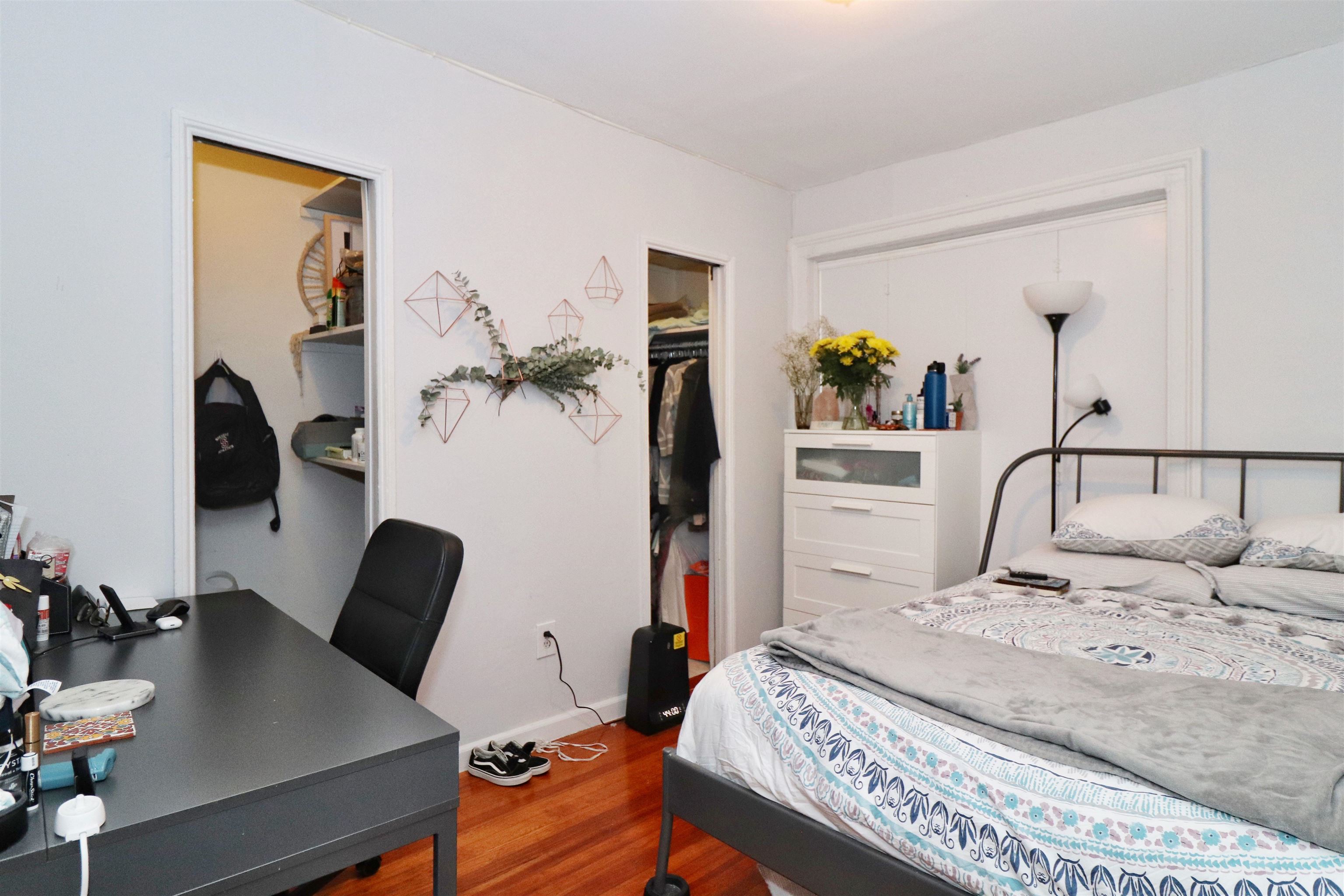 704 WASHINGTON ST Unit: 4