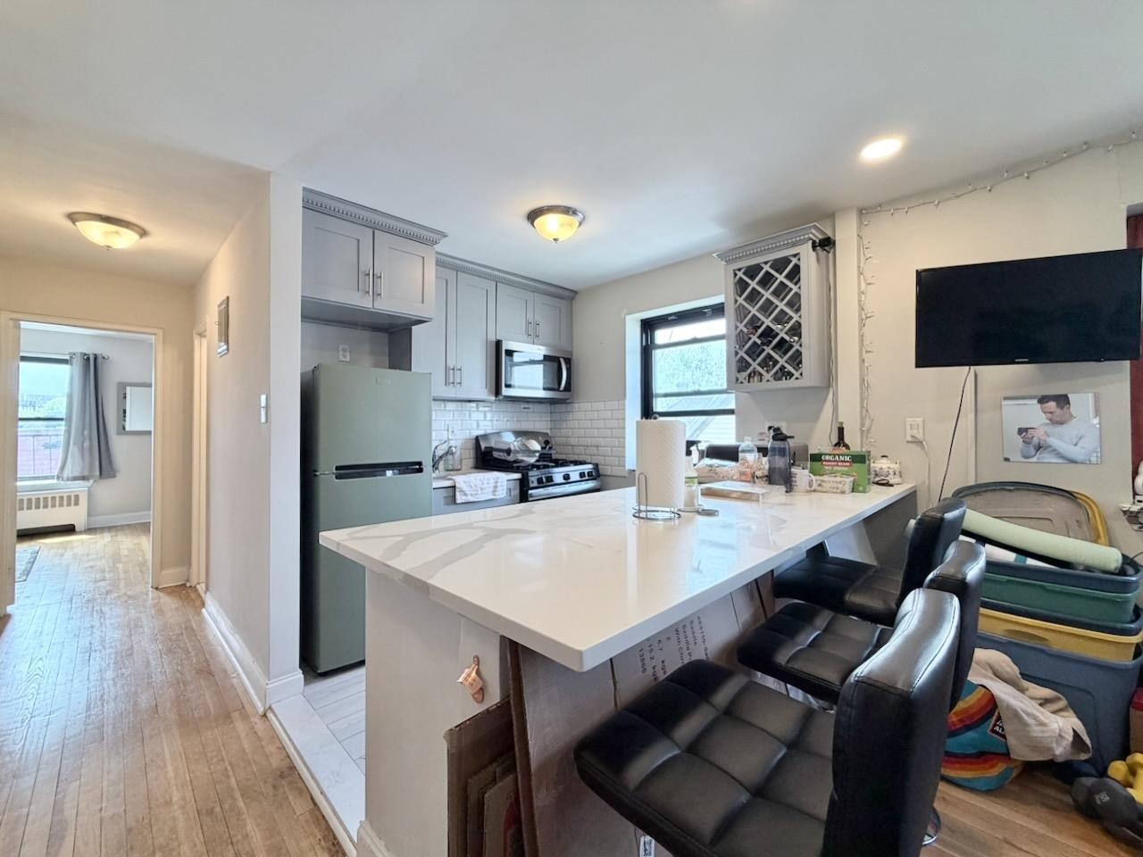 165 VROOM ST Unit: 4C