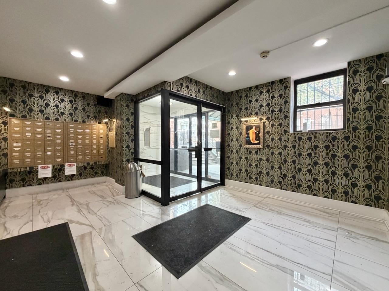 165 VROOM ST Unit: 4C