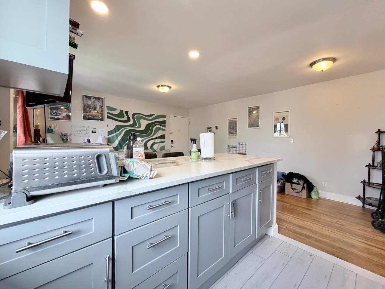 165 VROOM ST Unit: 4C