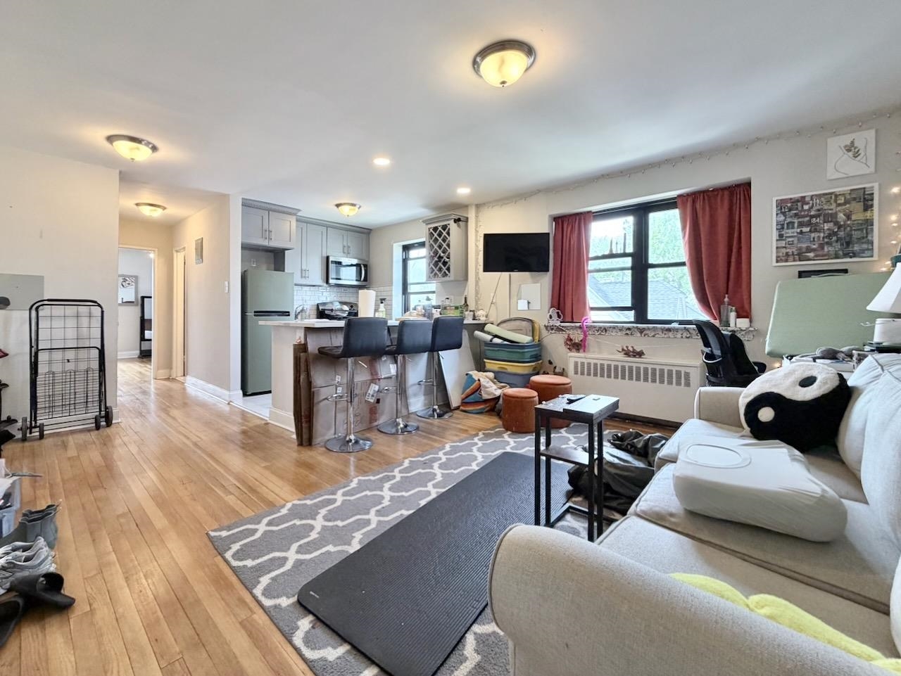 165 VROOM ST Unit: 4C