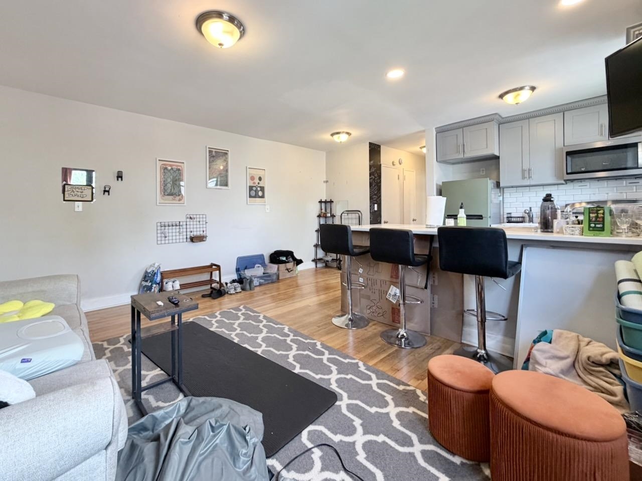 165 VROOM ST Unit: 4C
