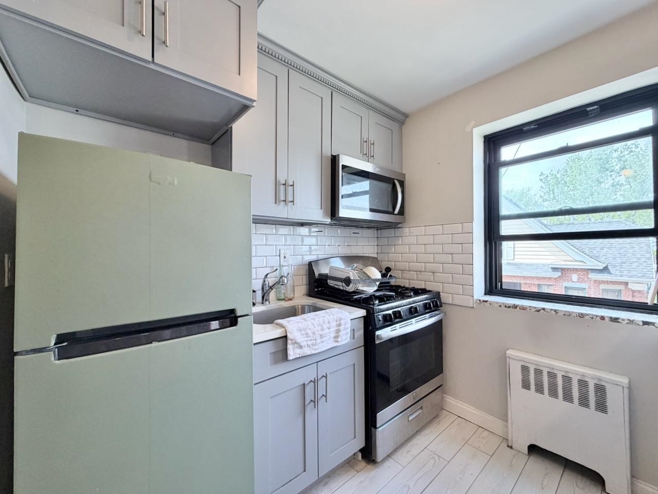 165 VROOM ST Unit: 4C