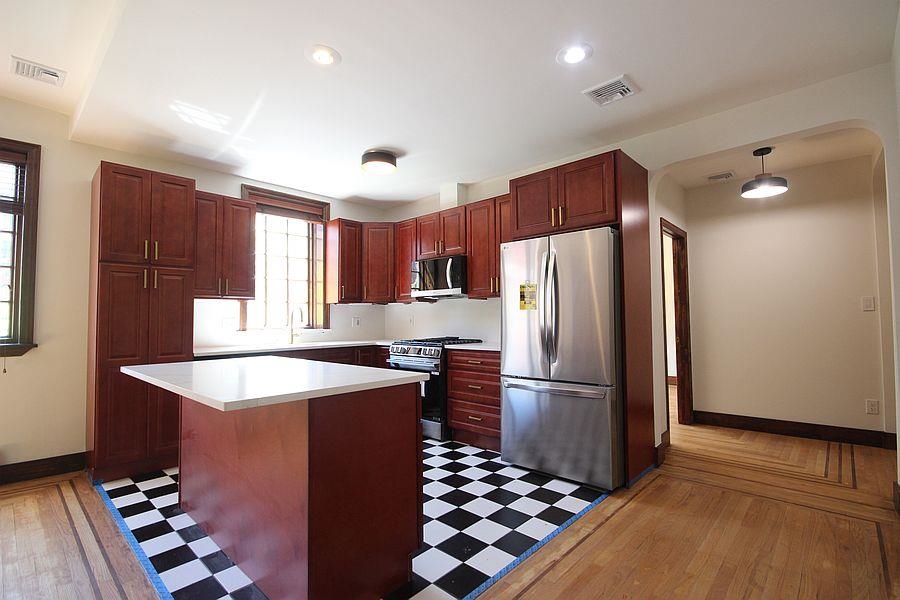 126 WASHINGTON ST Unit: 1