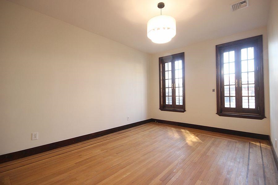 126 WASHINGTON ST Unit: 1