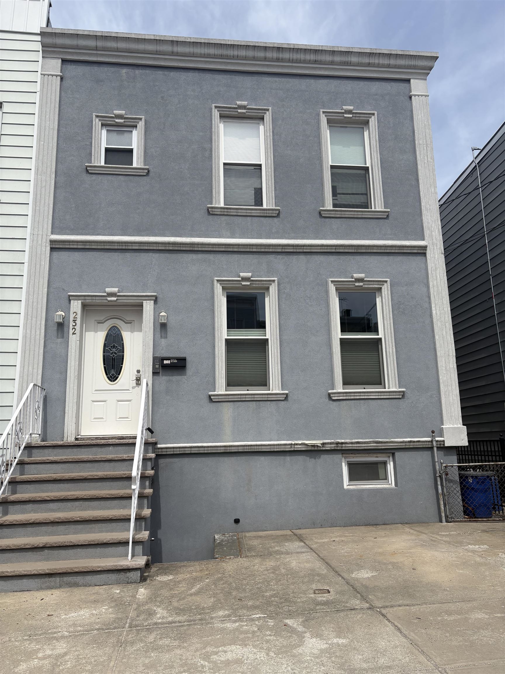 232 BOWERS ST Unit: 1
