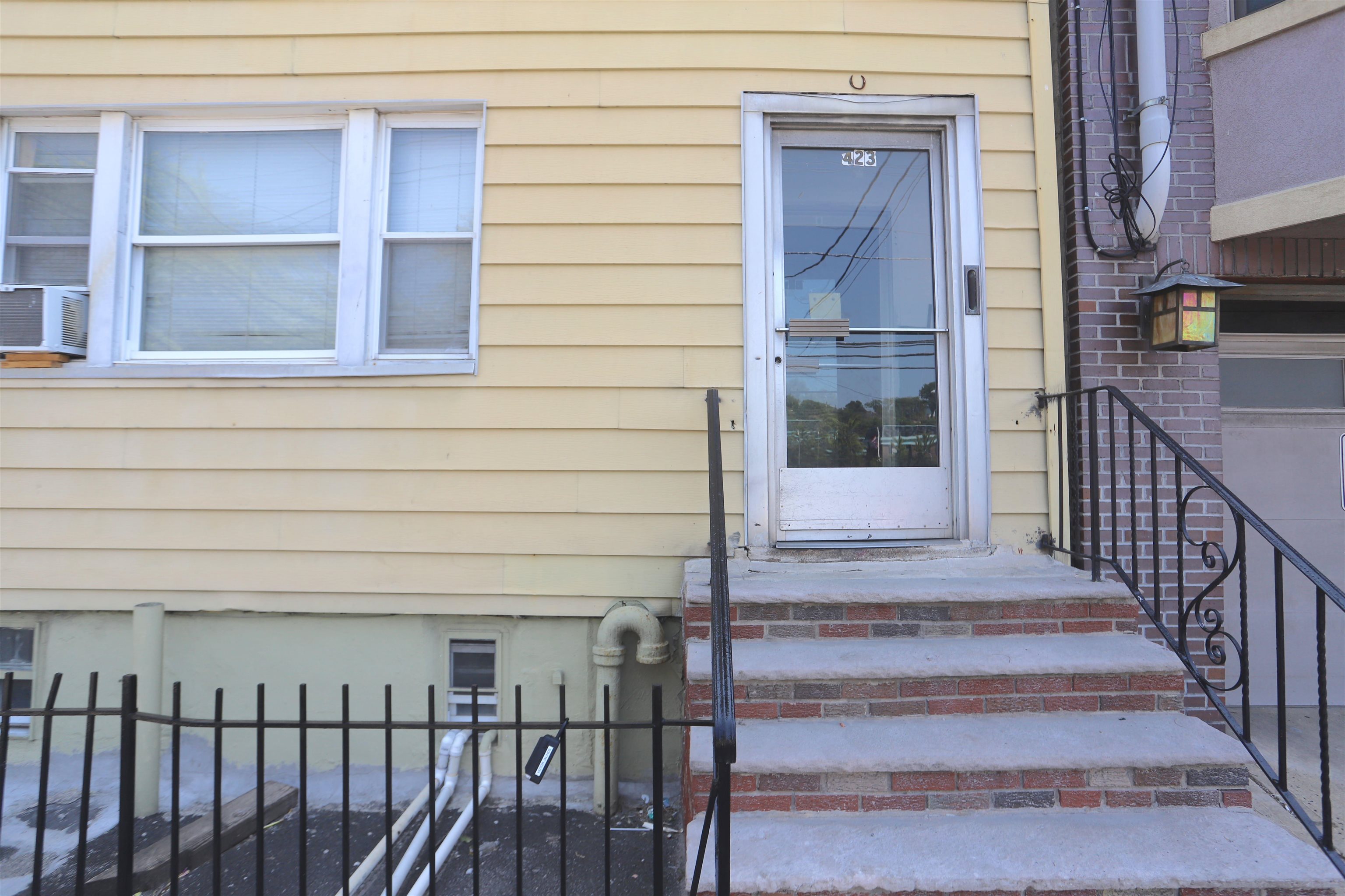 423 JACKSON ST Unit: 3