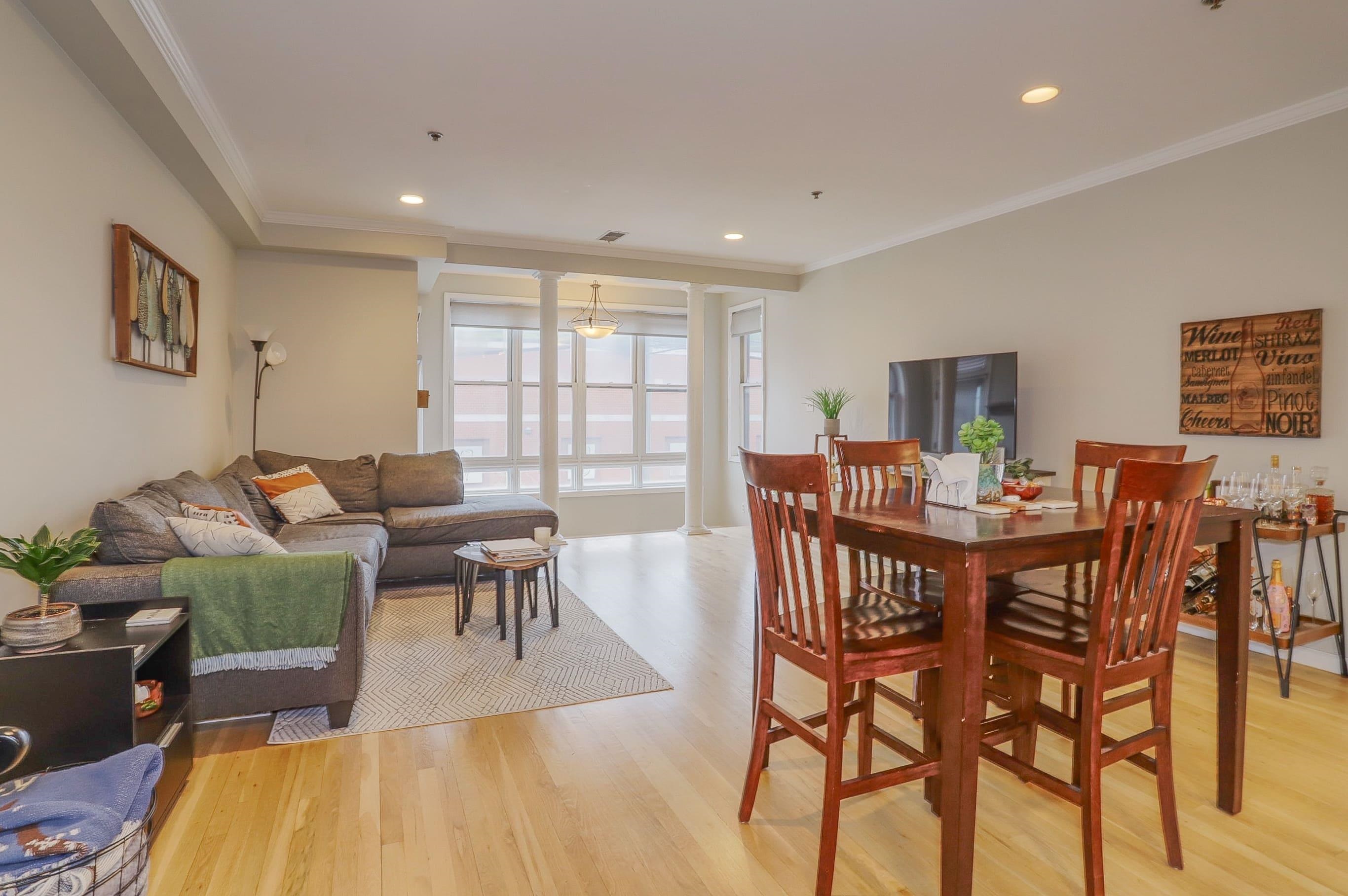 901 MADISON ST Unit: 2B