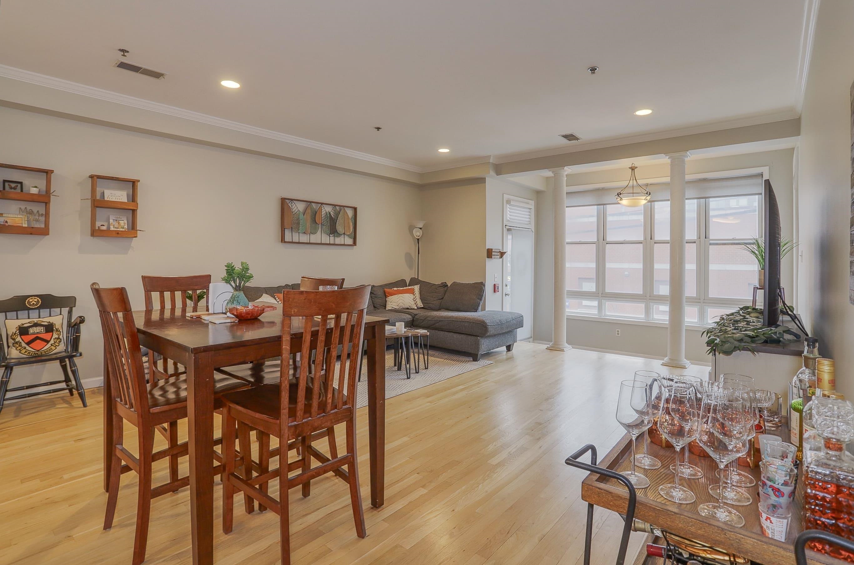 901 MADISON ST Unit: 2B