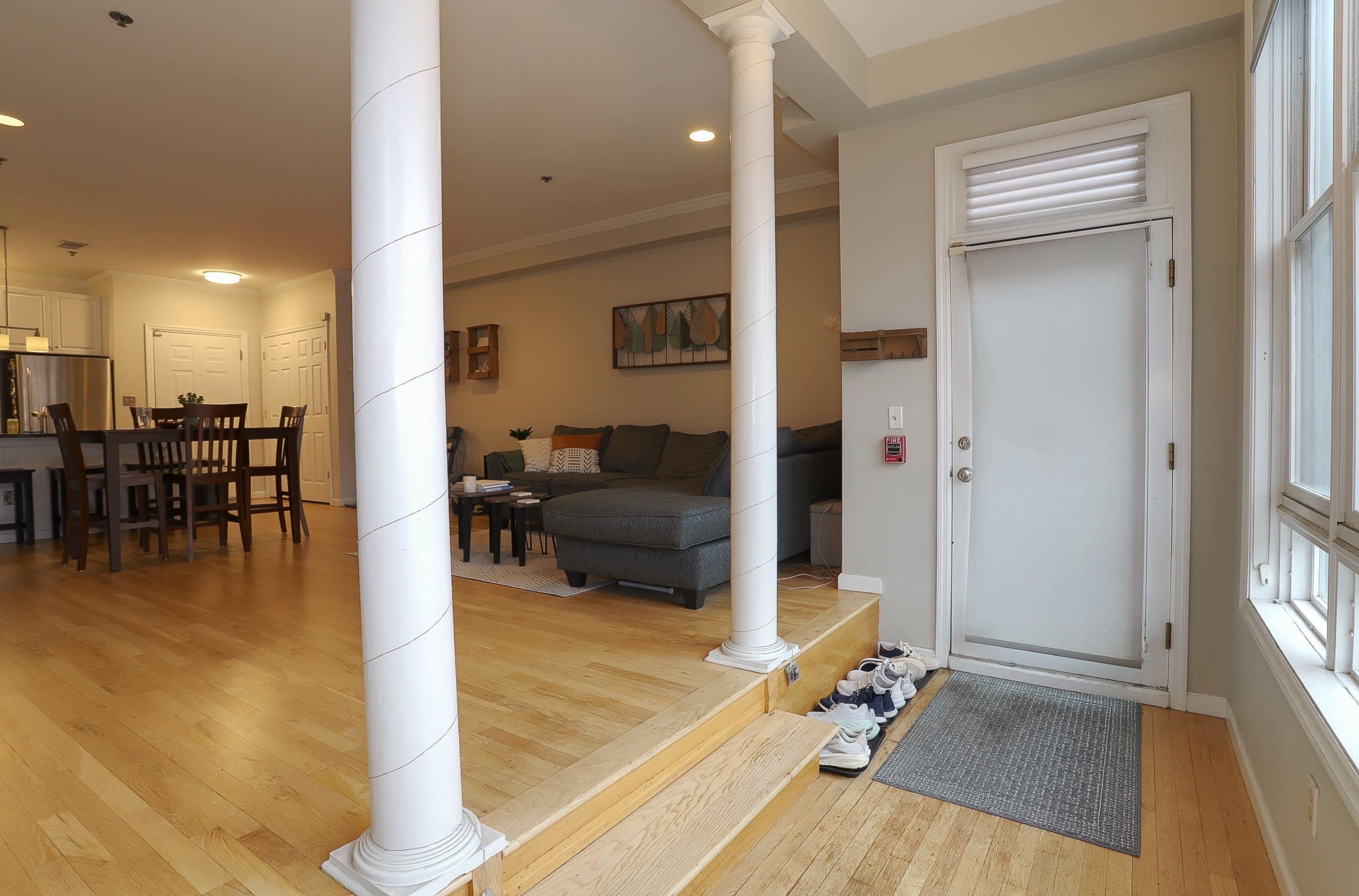 901 MADISON ST Unit: 2B