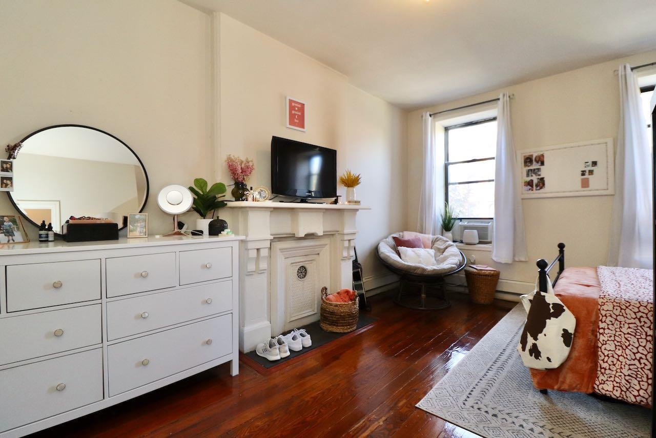 1035 WASHINGTON ST Unit: 3