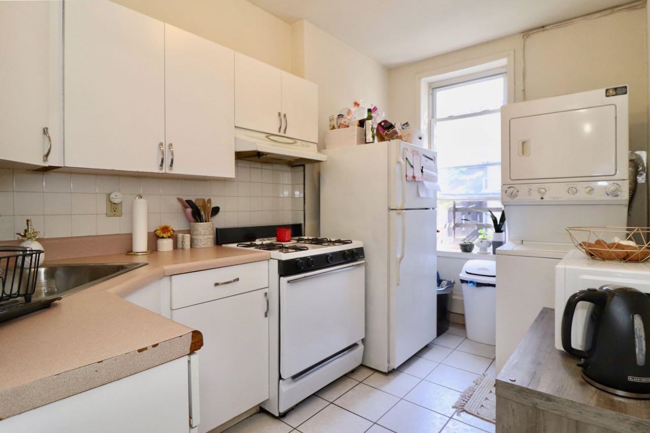 1035 WASHINGTON ST Unit: 3